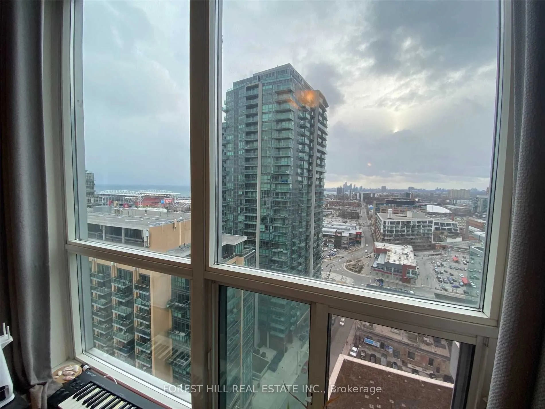 50 LYNN WILLIAMS Street #2104