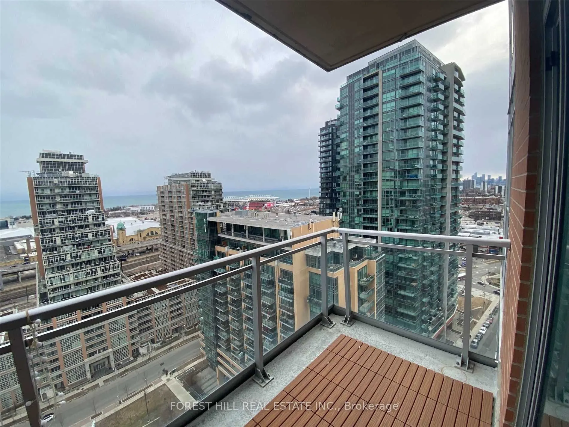 50 LYNN WILLIAMS Street #2104