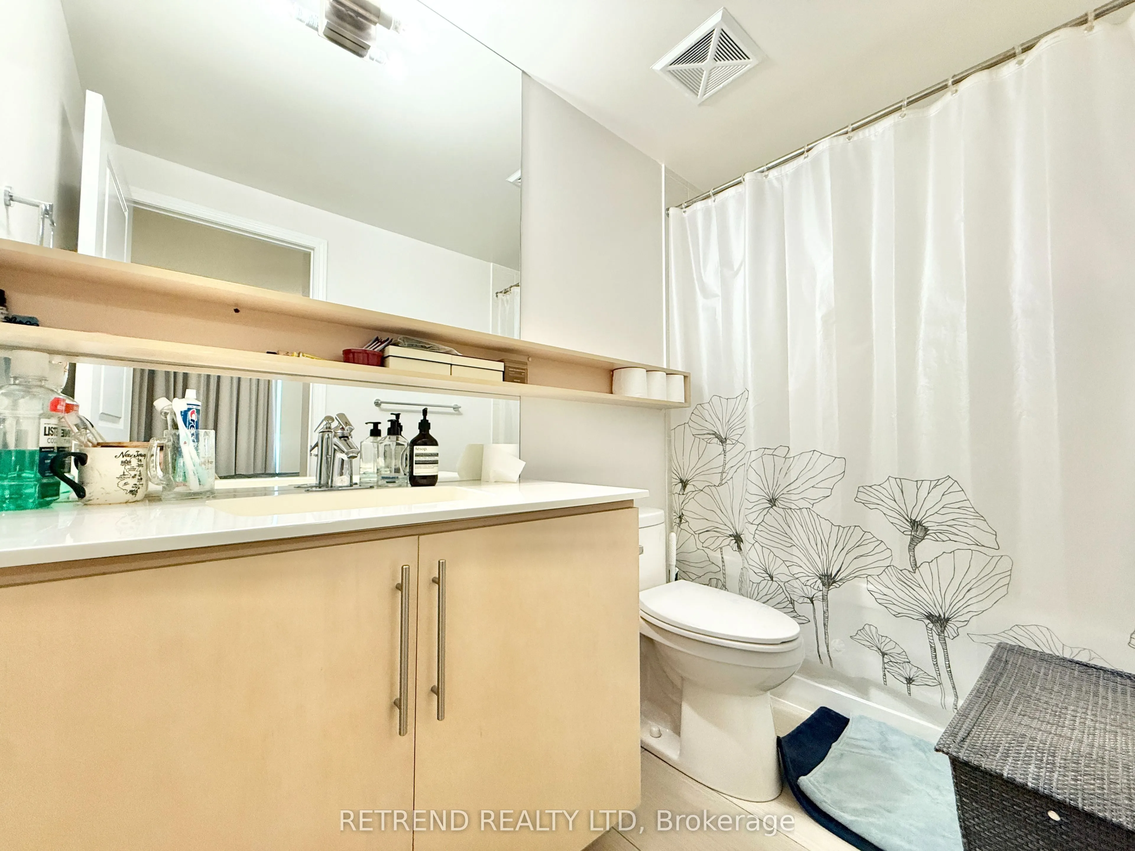 2885 Bayview Avenue #926
