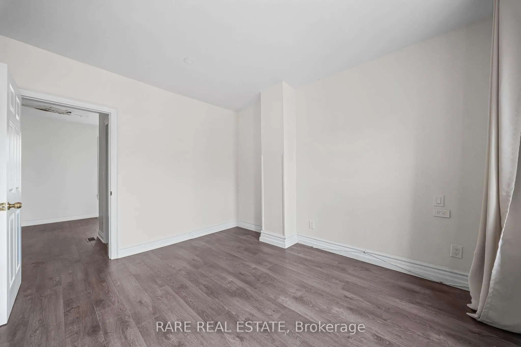 200 Bathurst Street