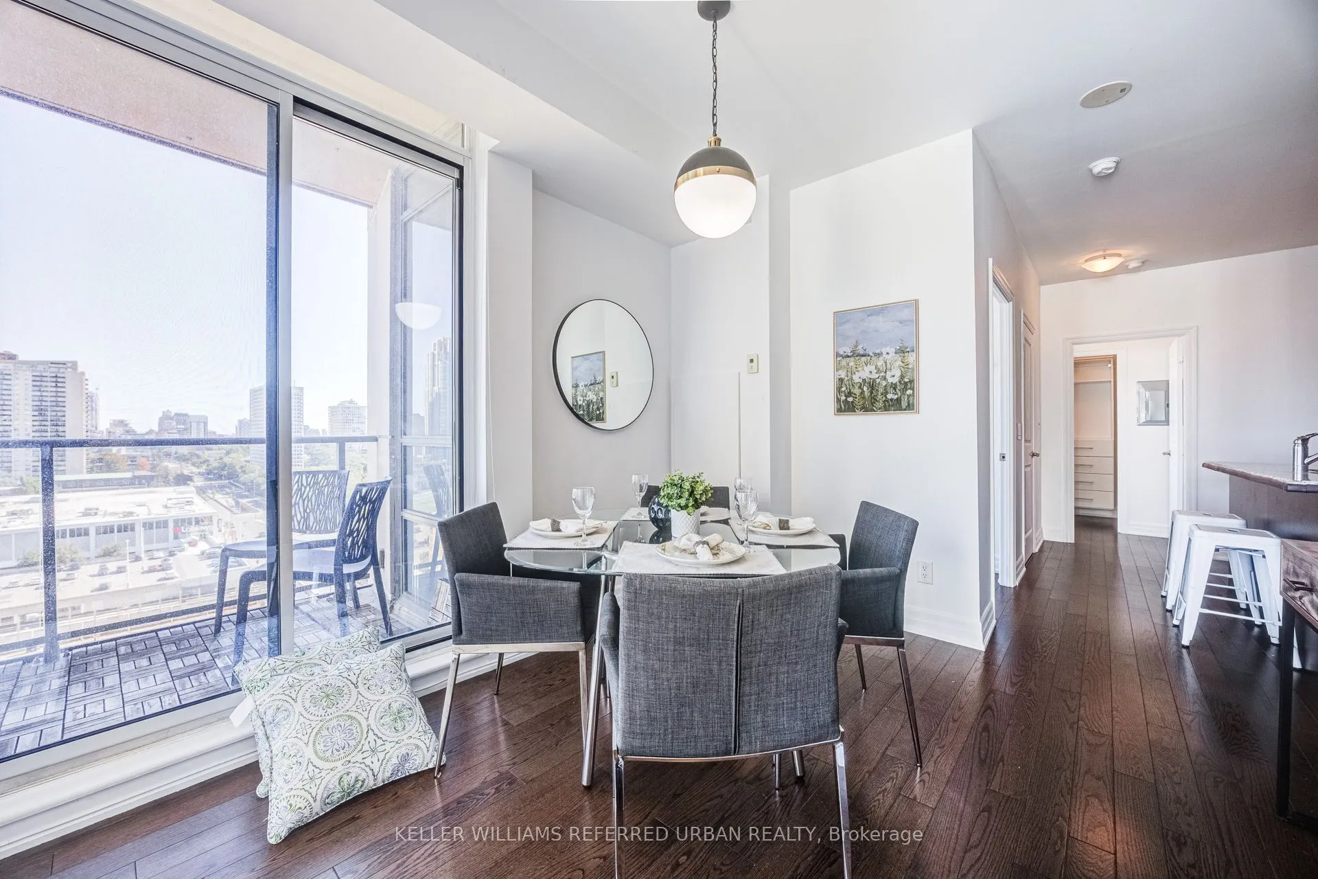 500 St Clair Avenue W #1006