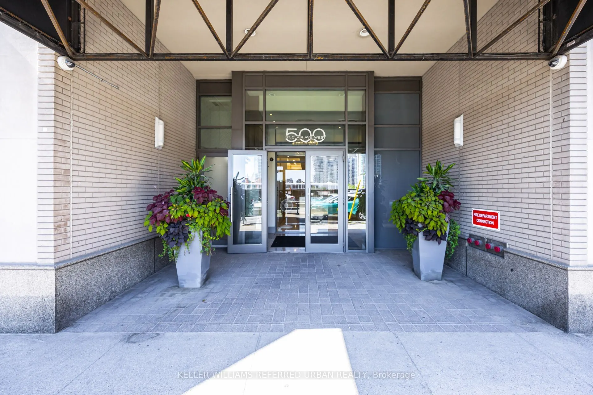 500 St Clair Avenue W #1006