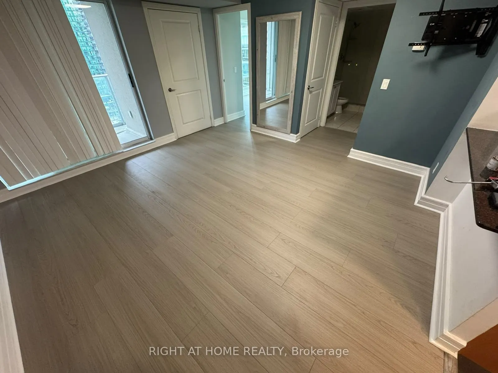 35 Bales Avenue #2305