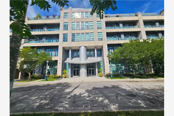 380 Macpherson Avenue #210