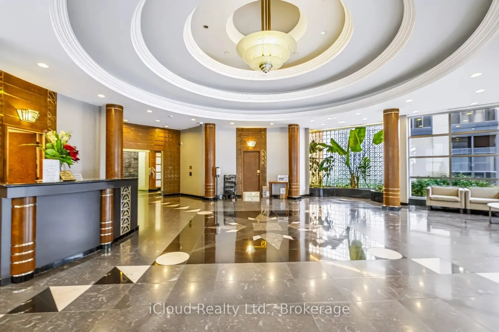 18 Hollywood Avenue #800