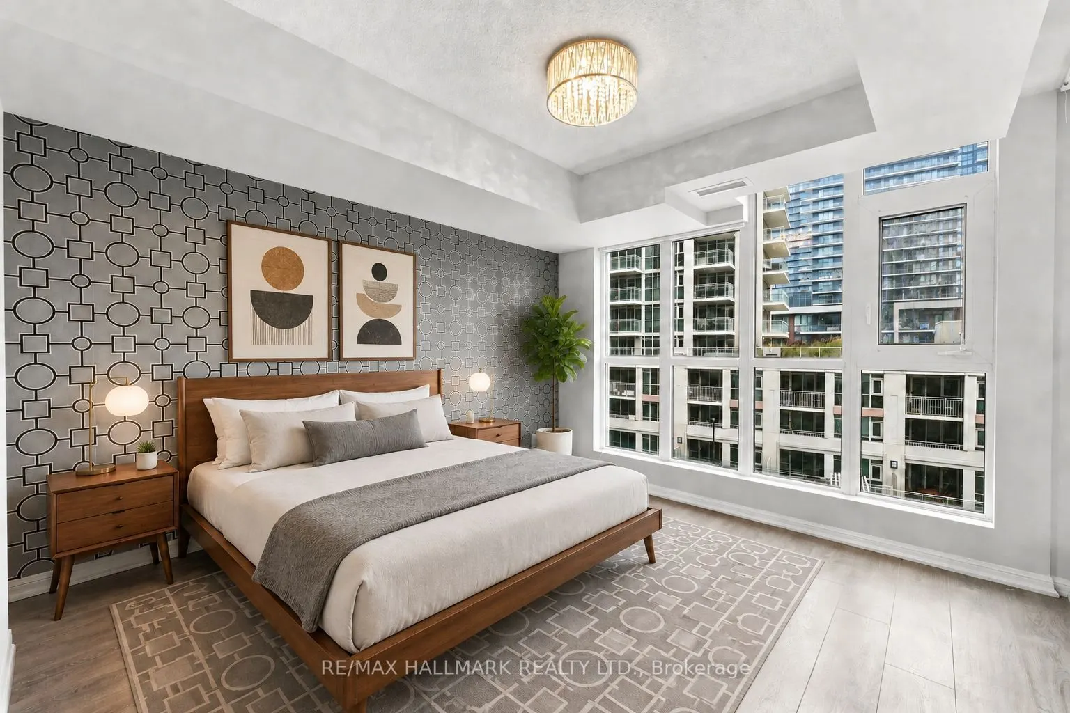 35 Bastion Street #706