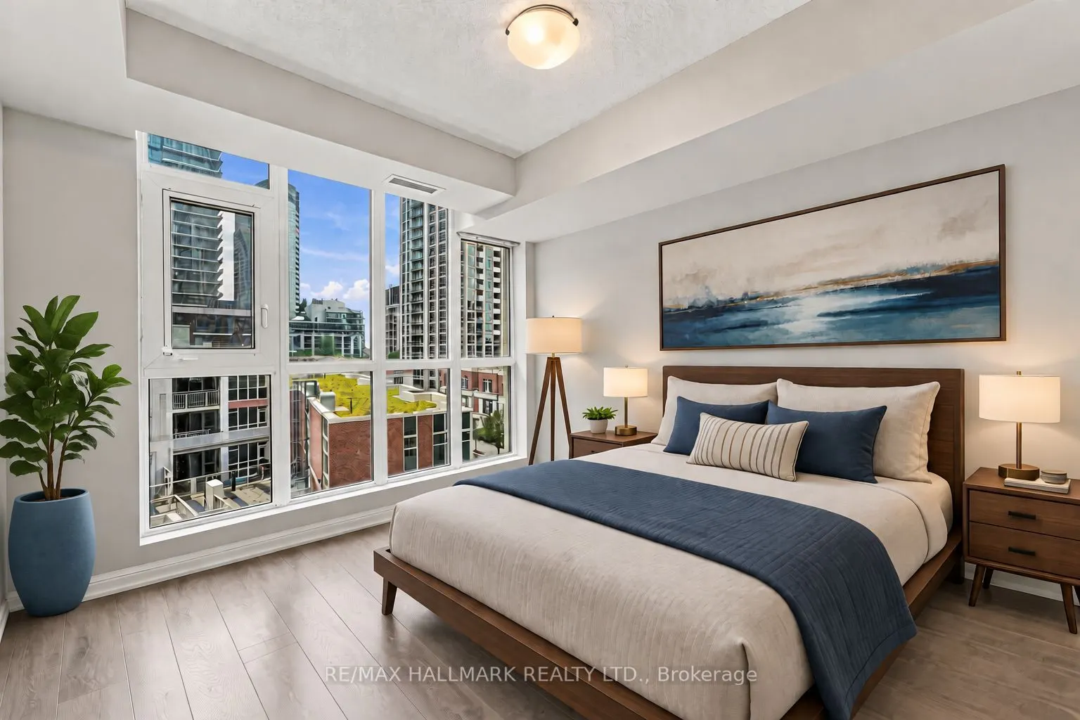 35 Bastion Street #706