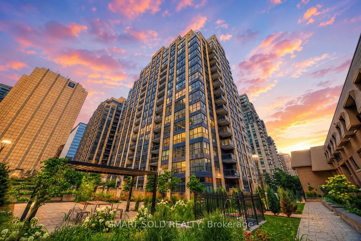 28 Hollywood Avenue #205