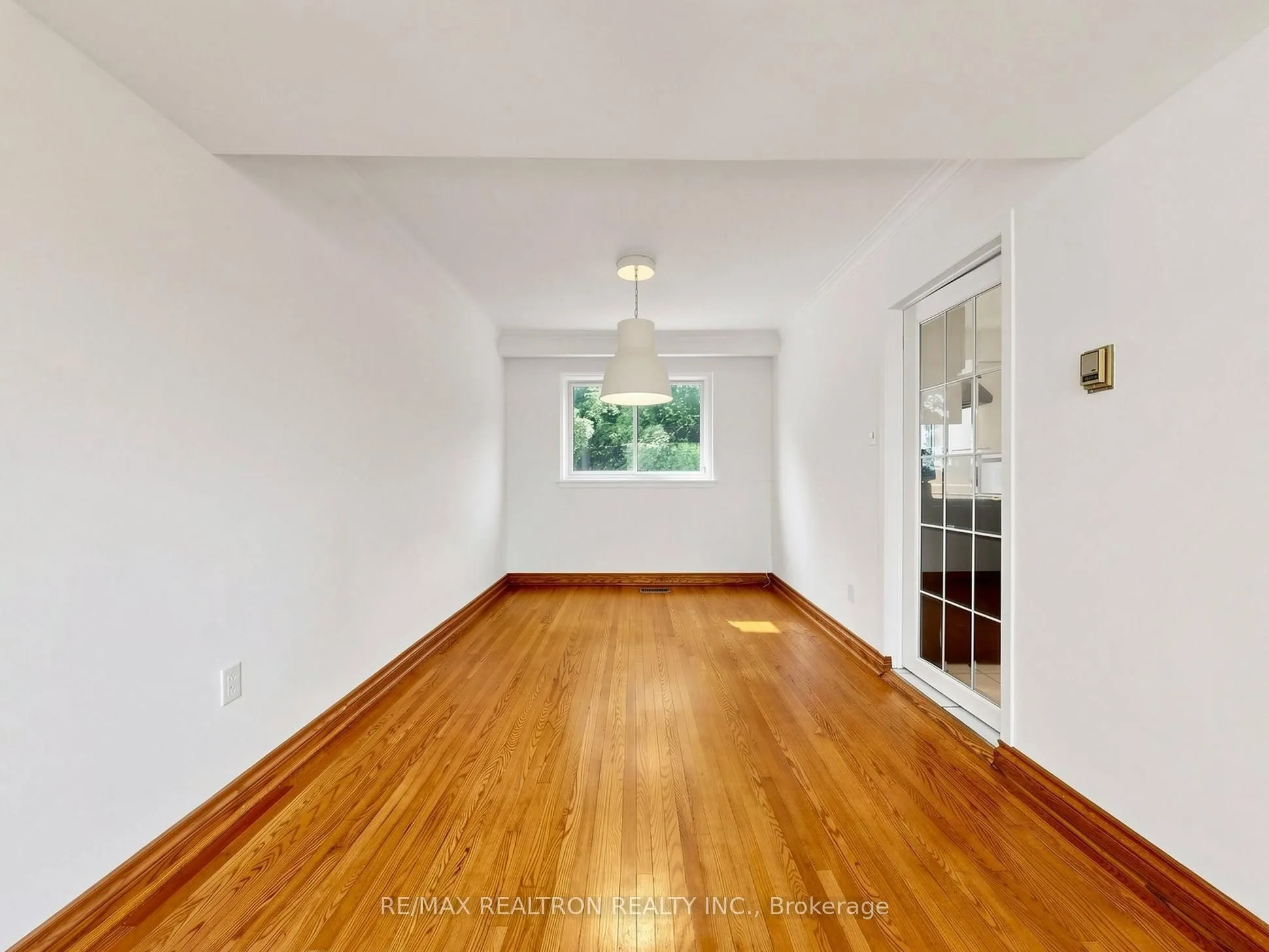 35 Rochelle Crescent