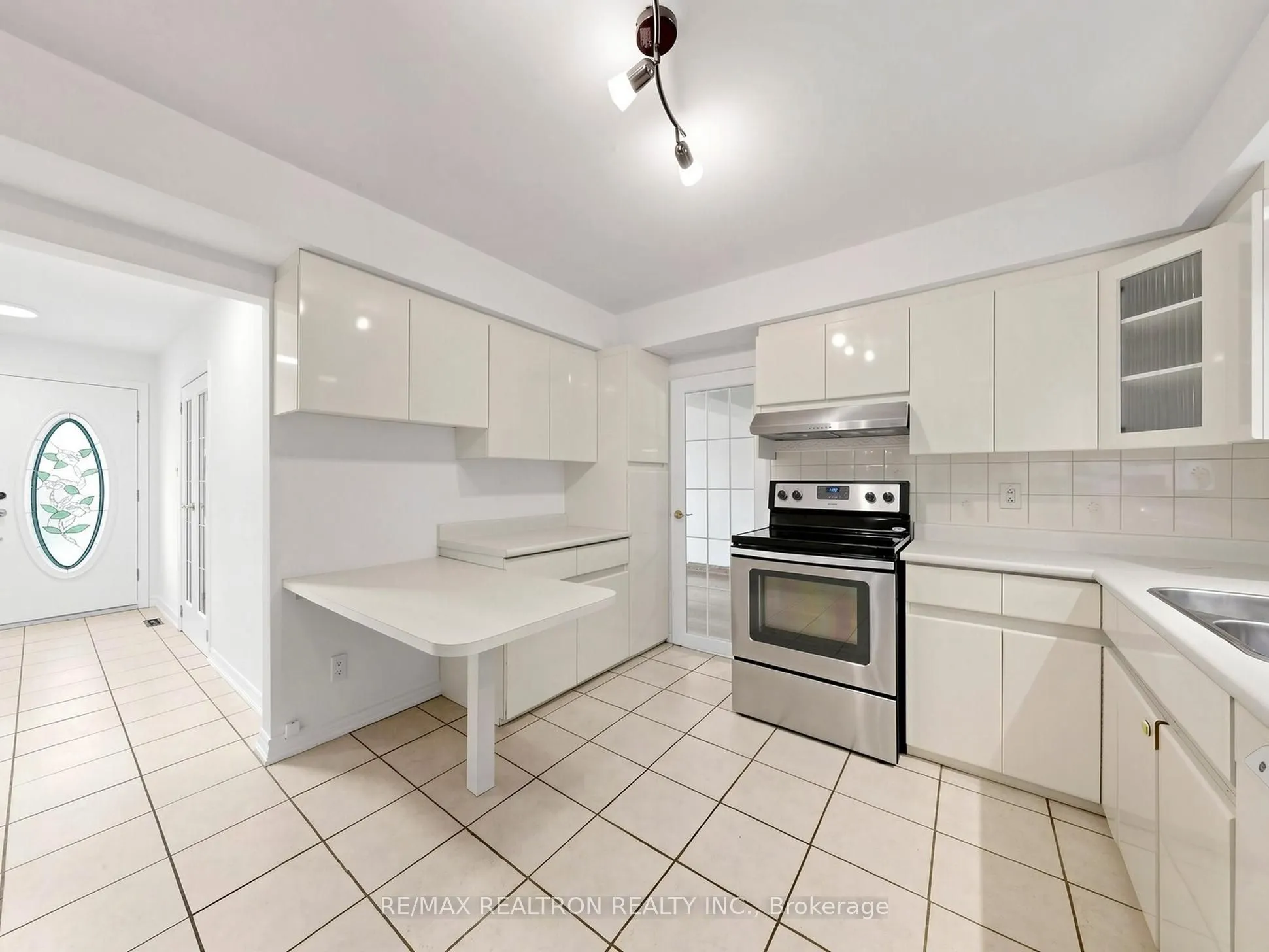 35 Rochelle Crescent