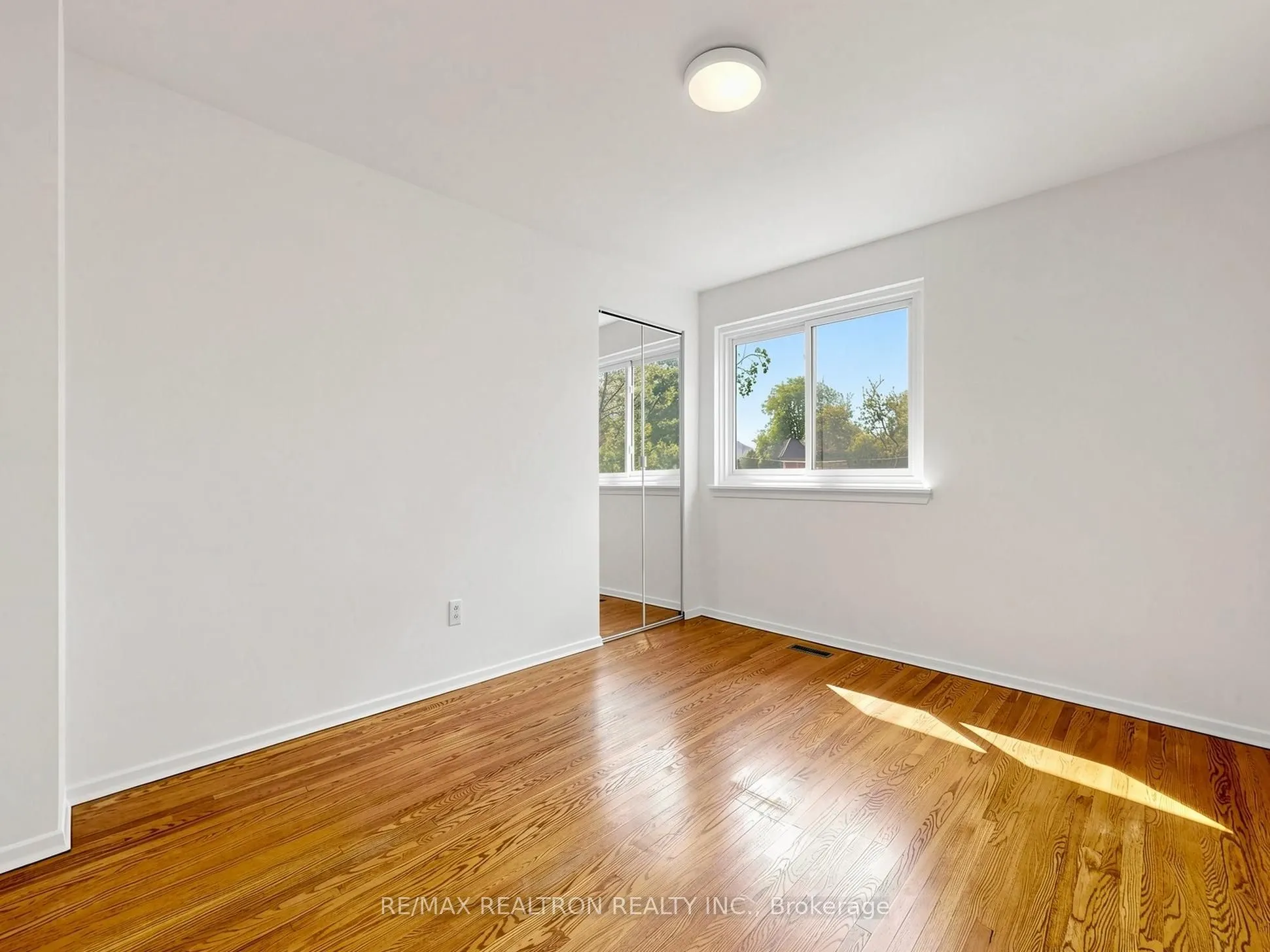 35 Rochelle Crescent