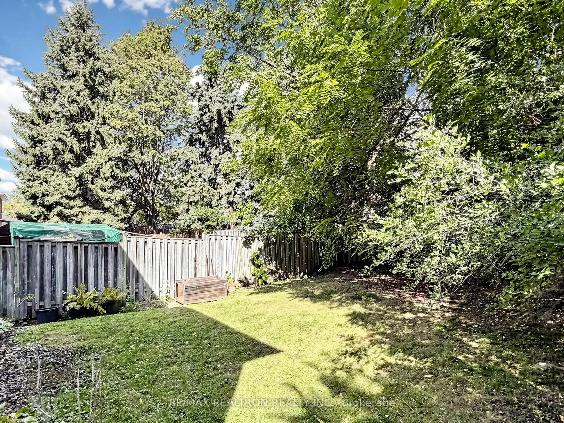35 Rochelle Crescent
