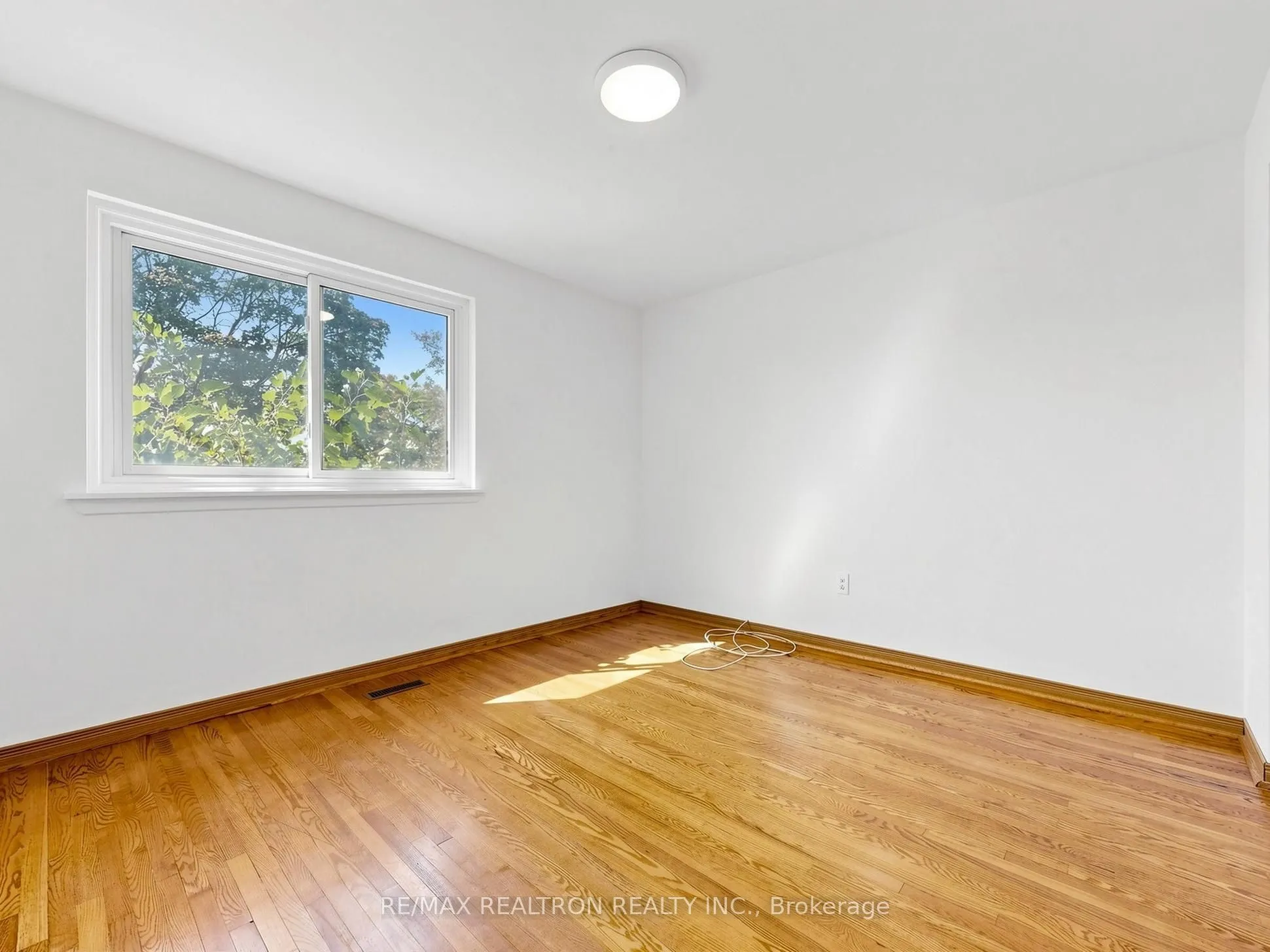 35 Rochelle Crescent