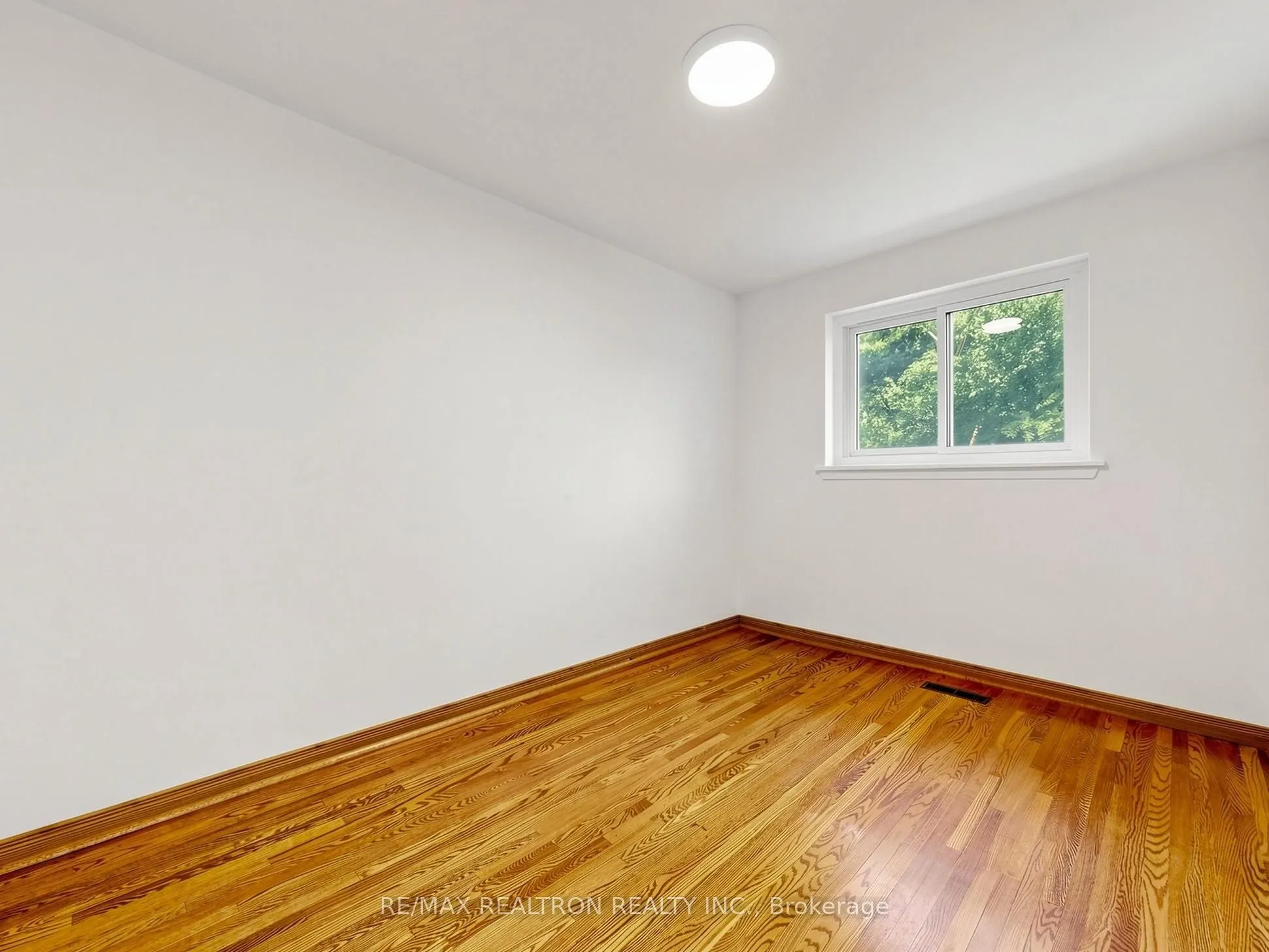 35 Rochelle Crescent