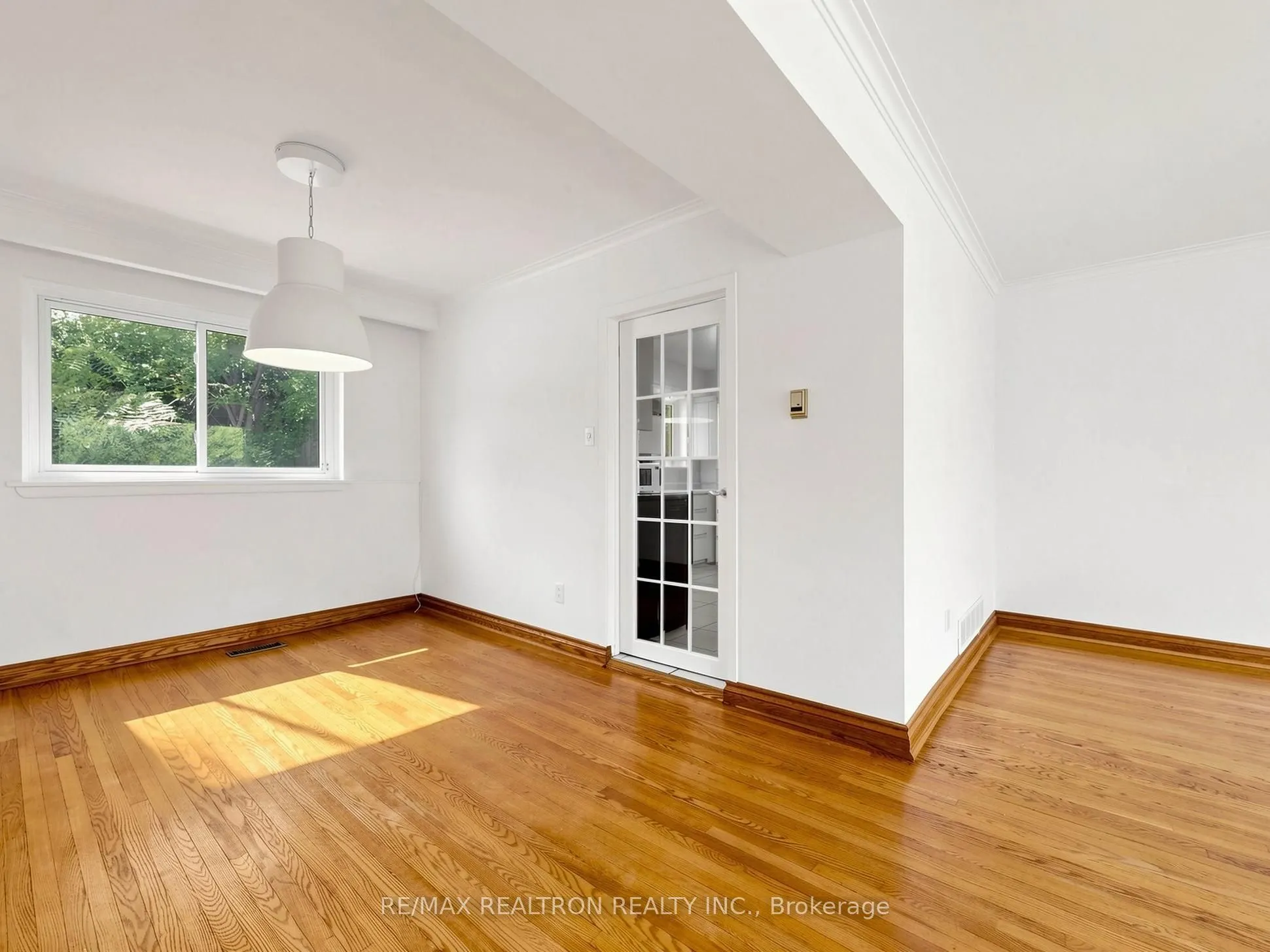 35 Rochelle Crescent