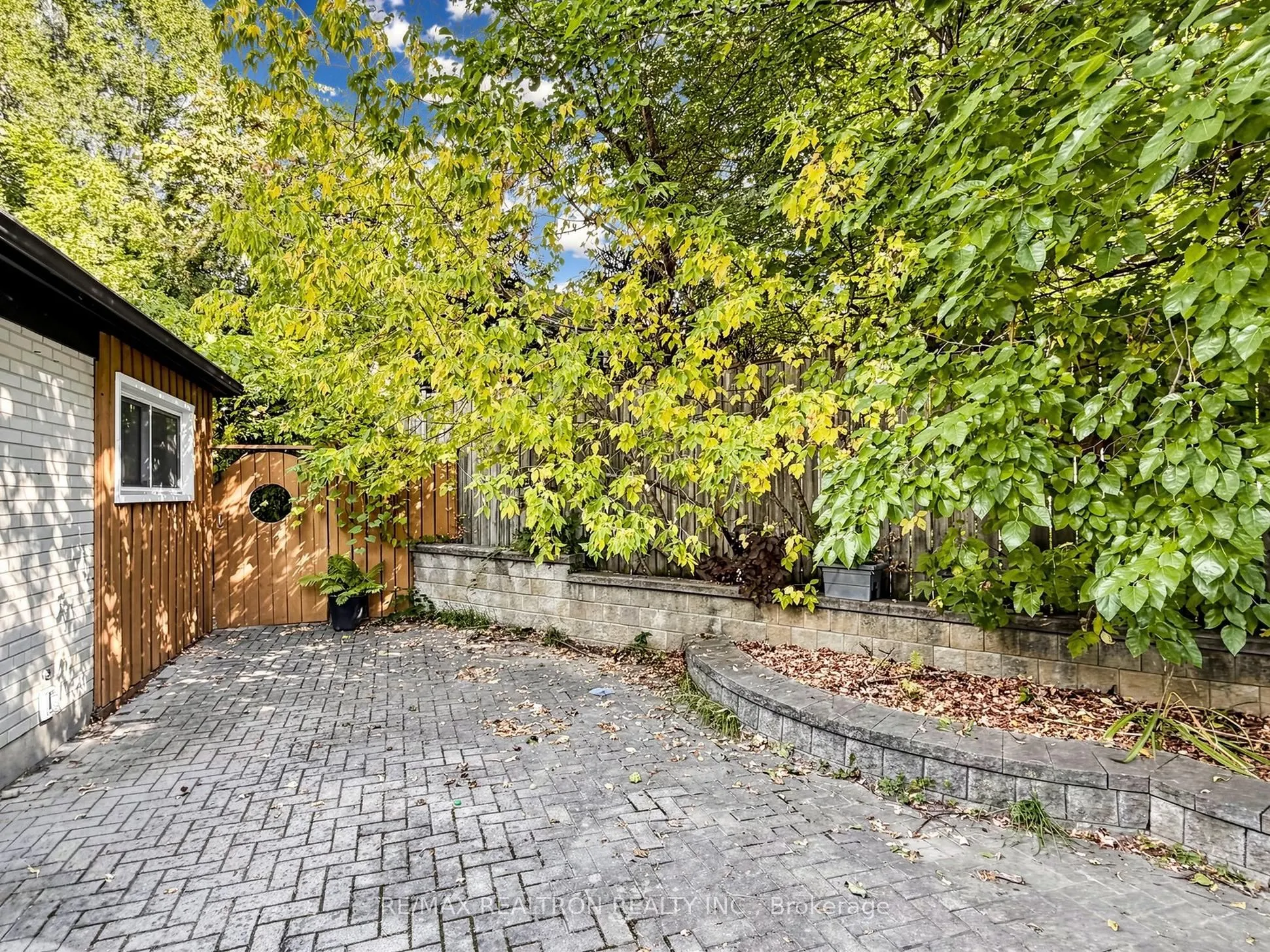 35 Rochelle Crescent