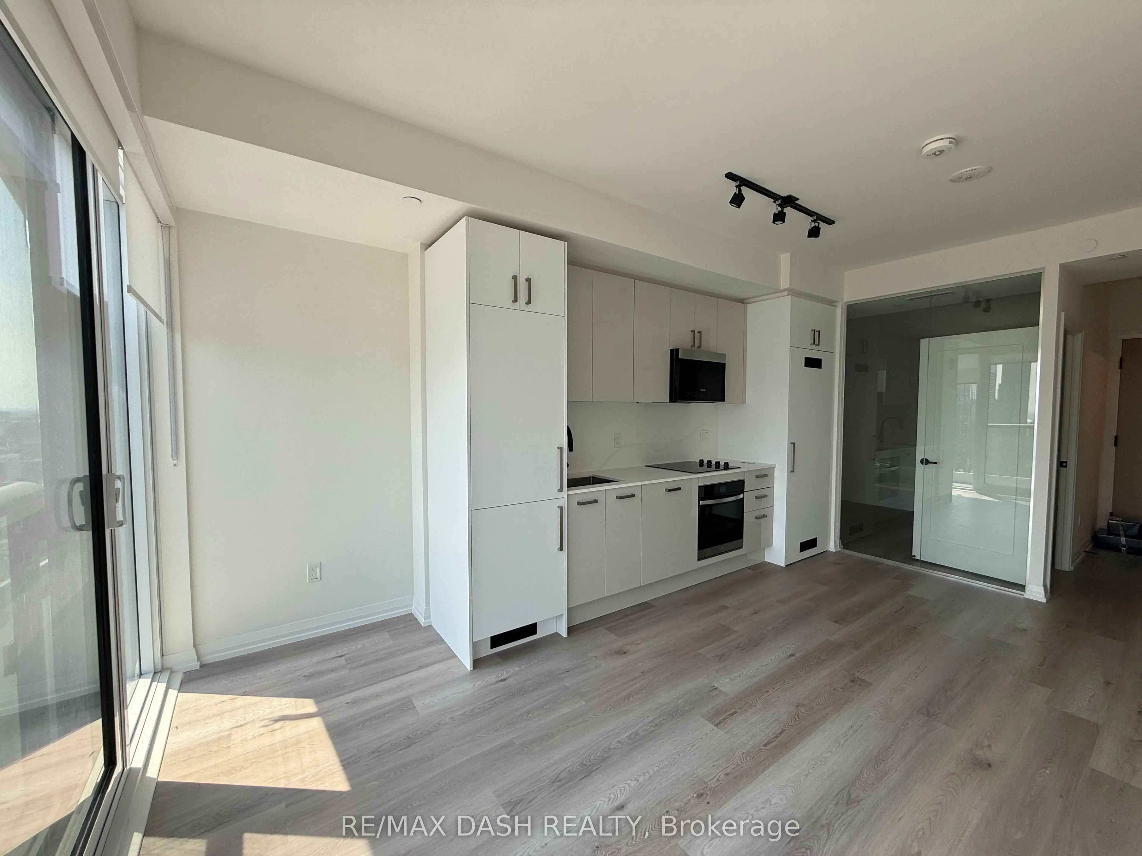 280 Dundas Street W #3109