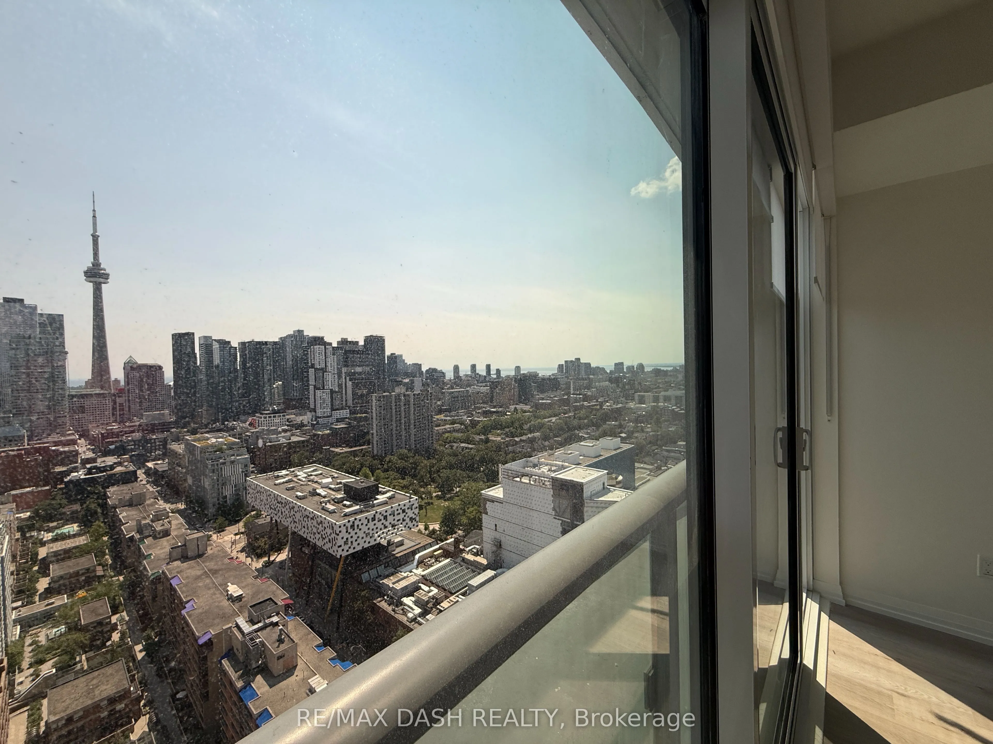 280 Dundas Street W #3109