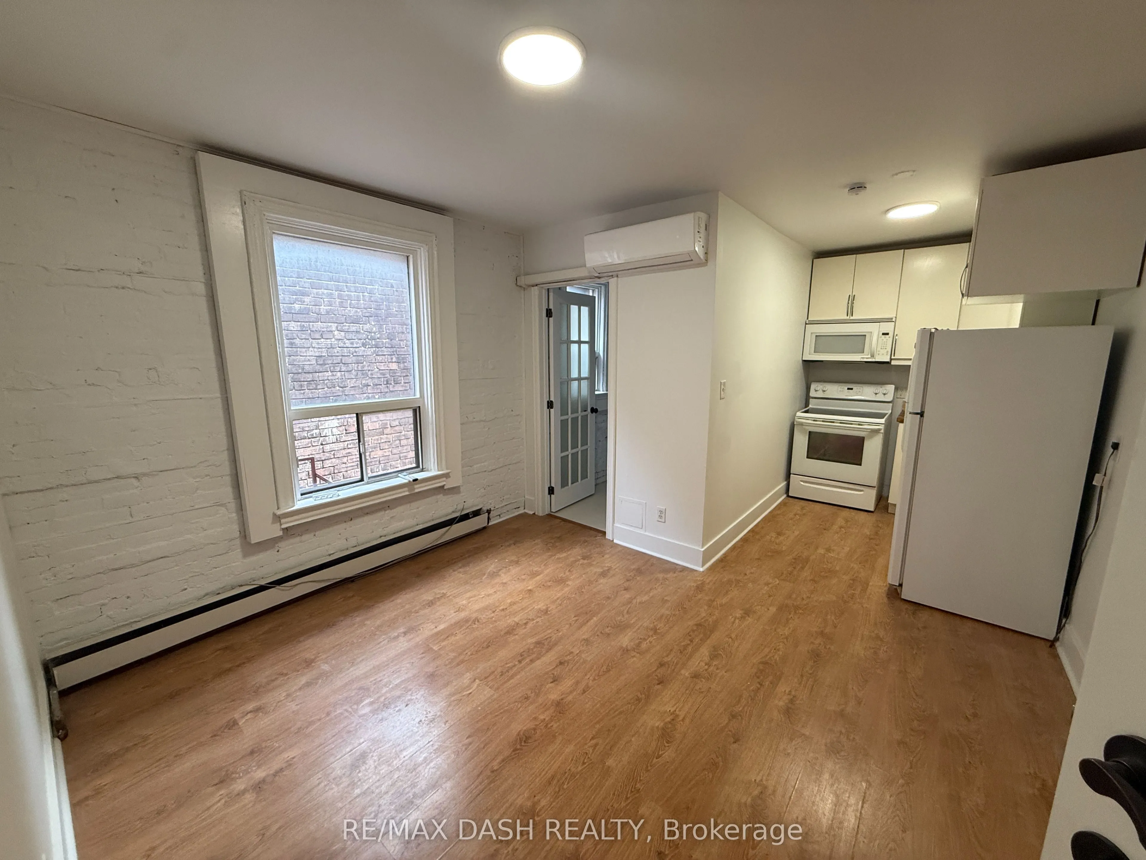 1303 Bloor Street W #2