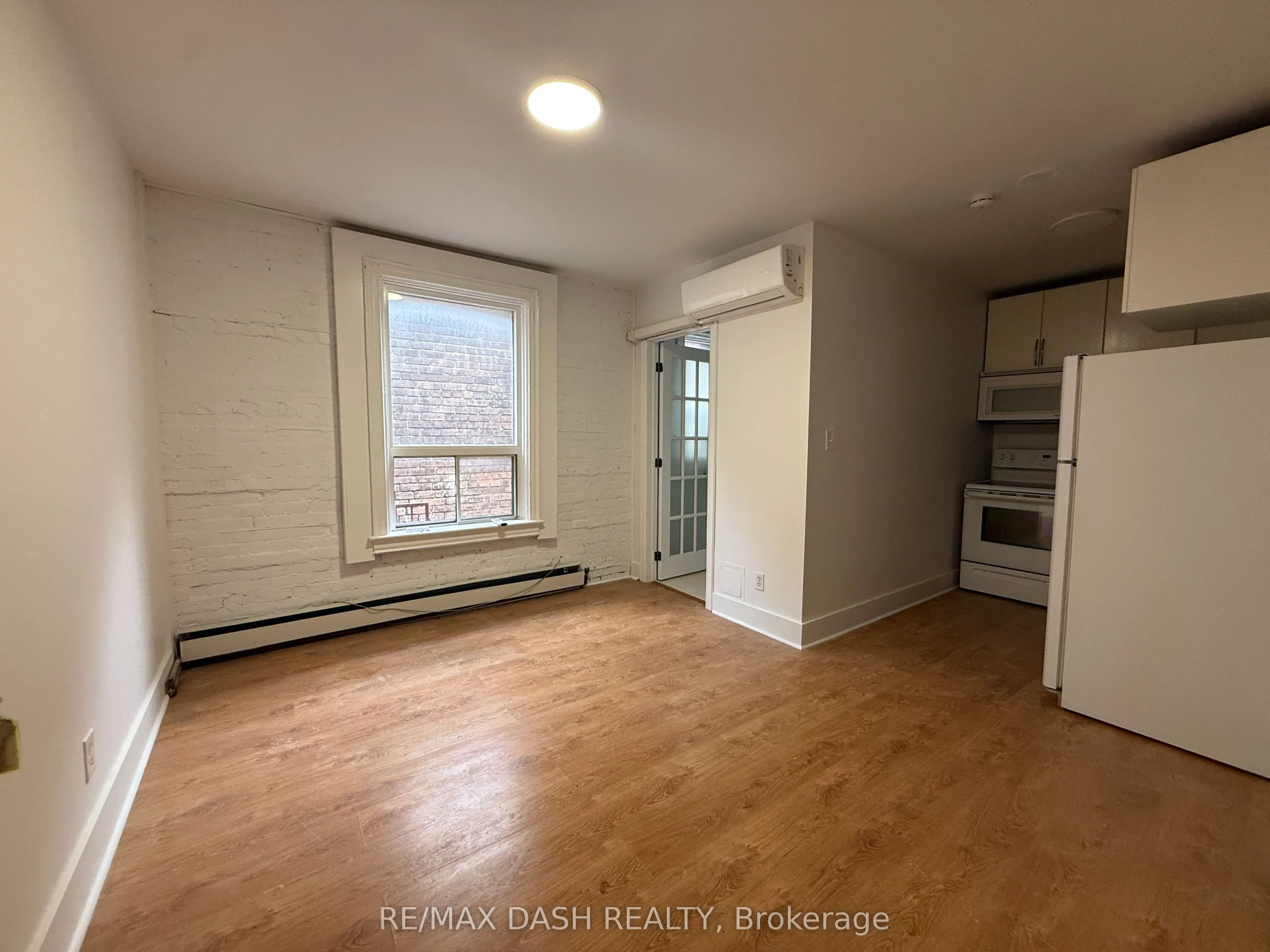 1303 Bloor Street W #2