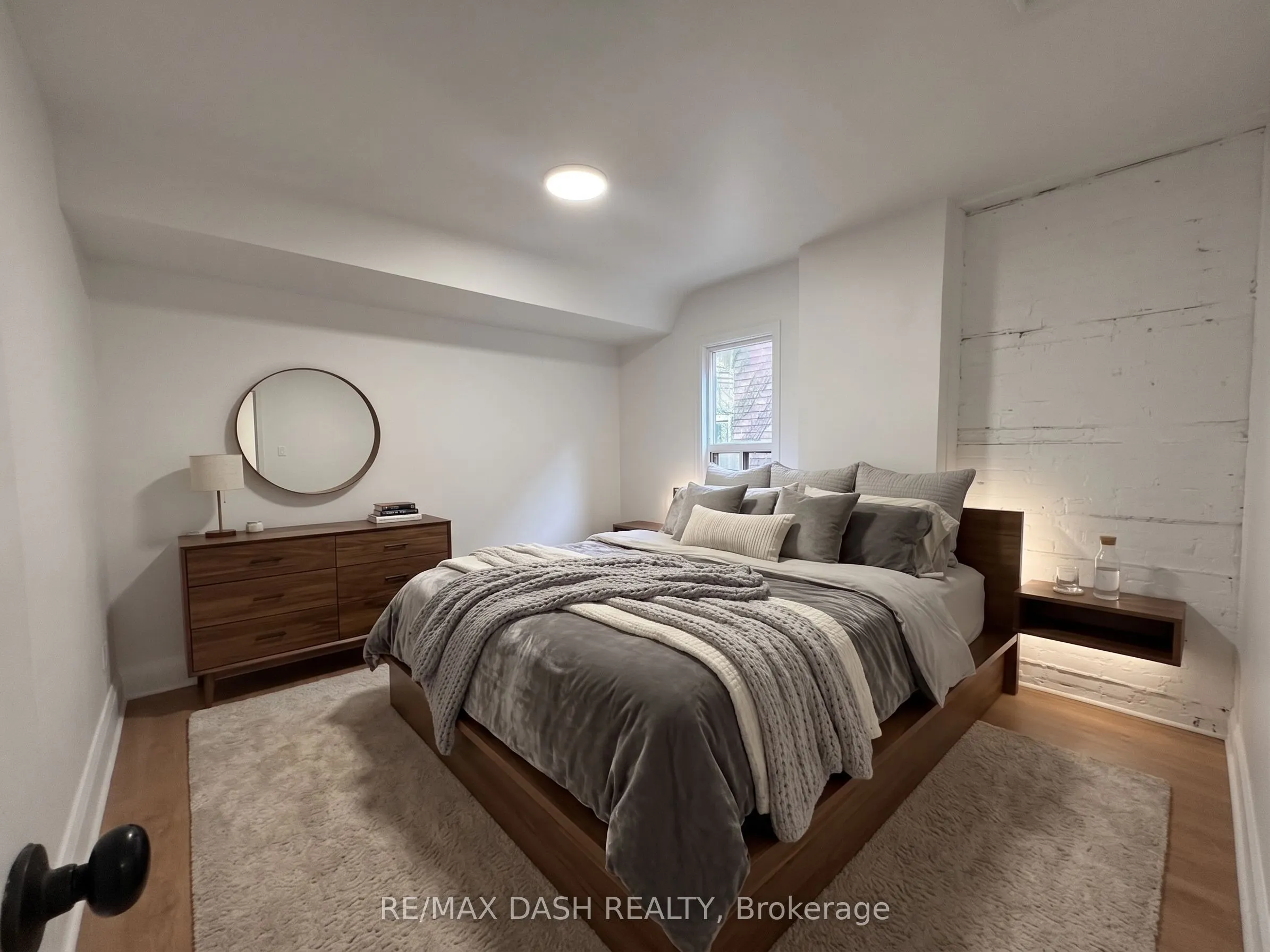 1303 Bloor Street W #2