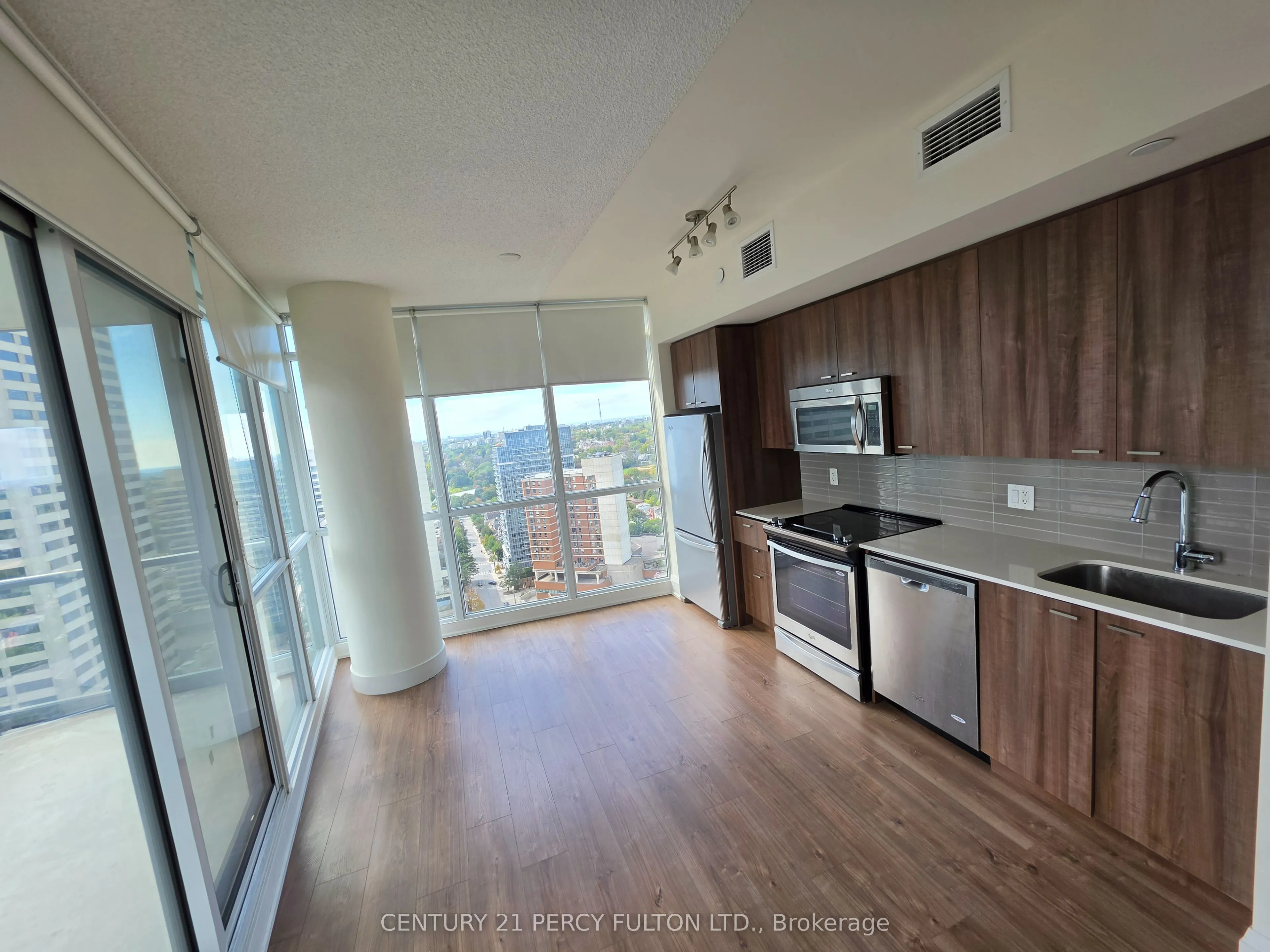 30 Roehampton Avenue #2402