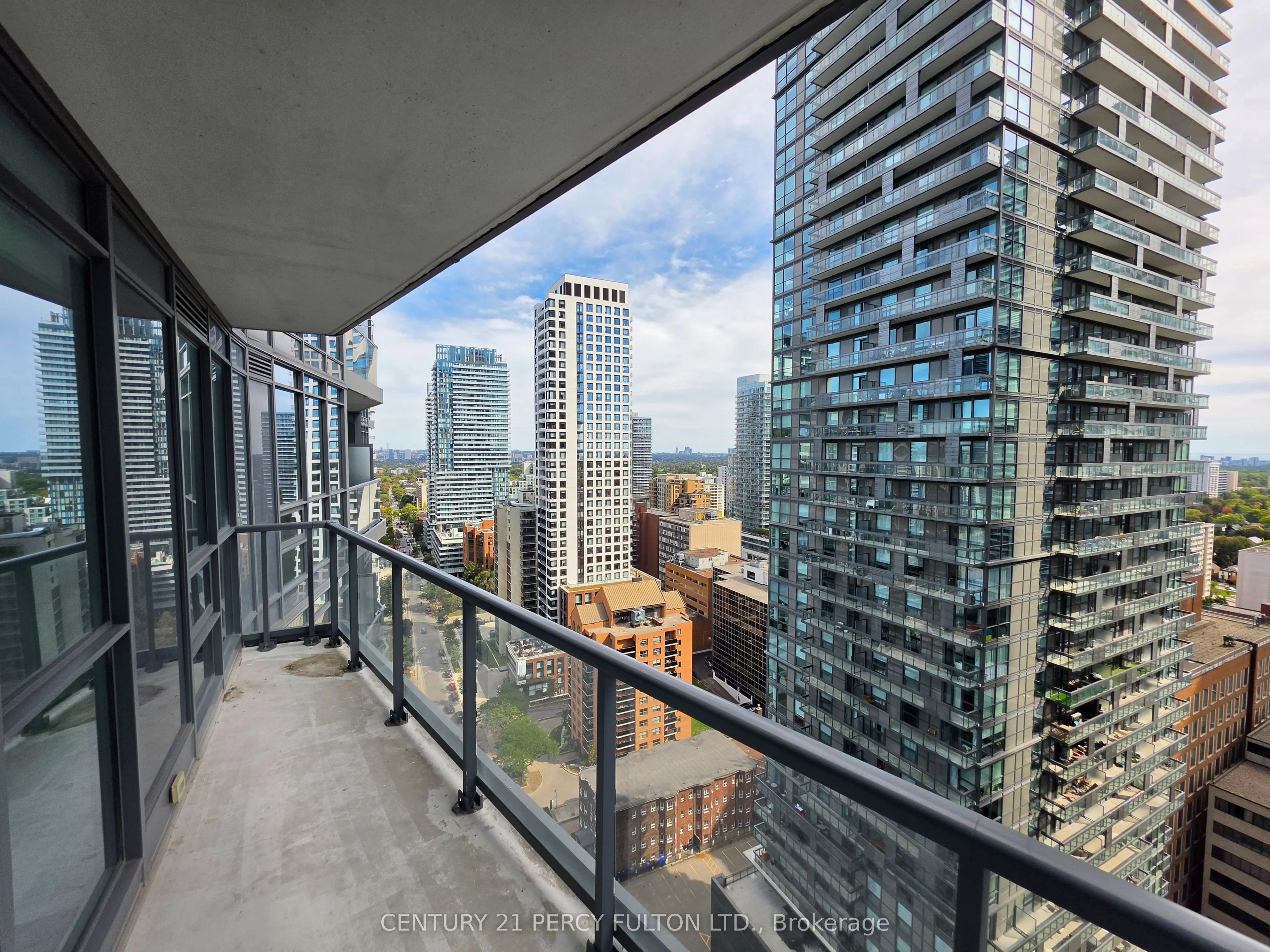 30 Roehampton Avenue #2402