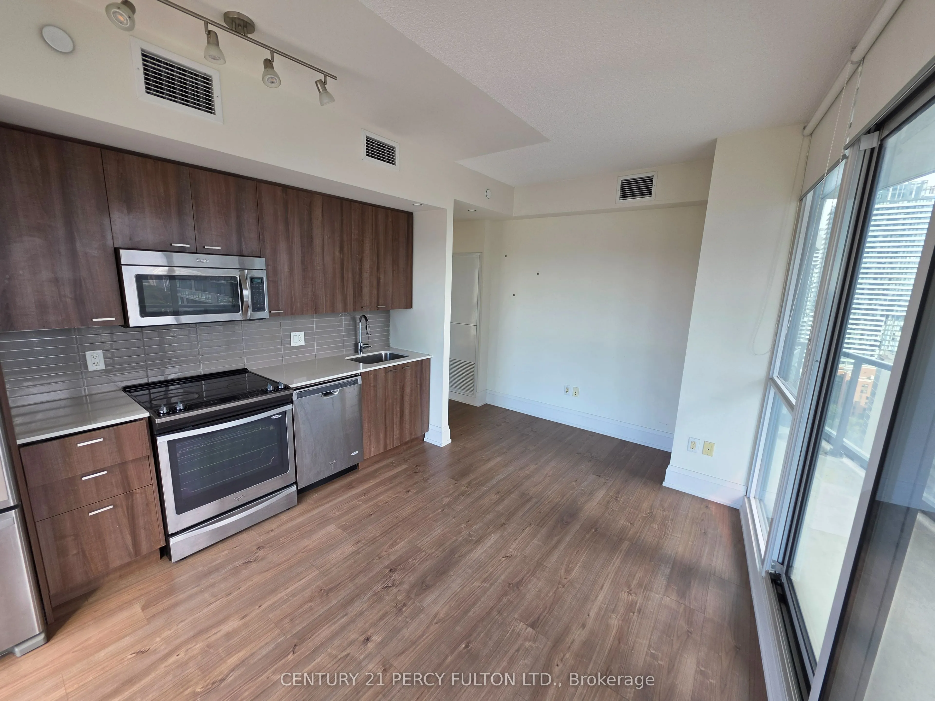 30 Roehampton Avenue #2402