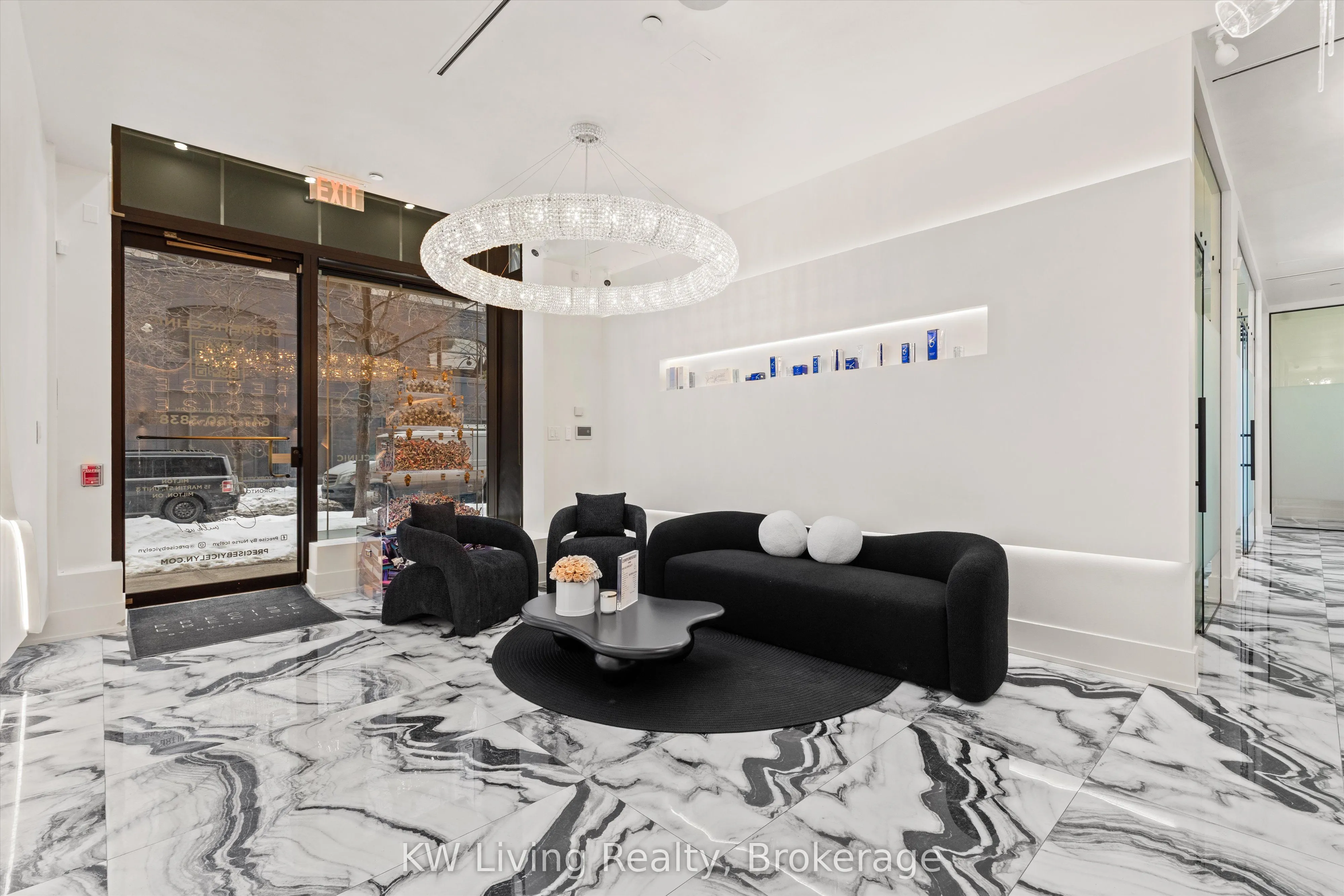 38 Avenue Road #1-2