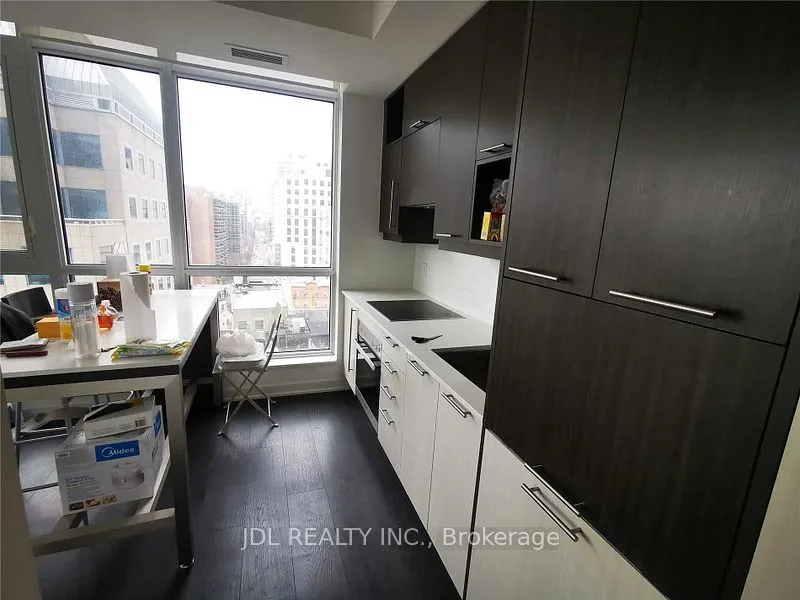 199 Richmond Street W #1009