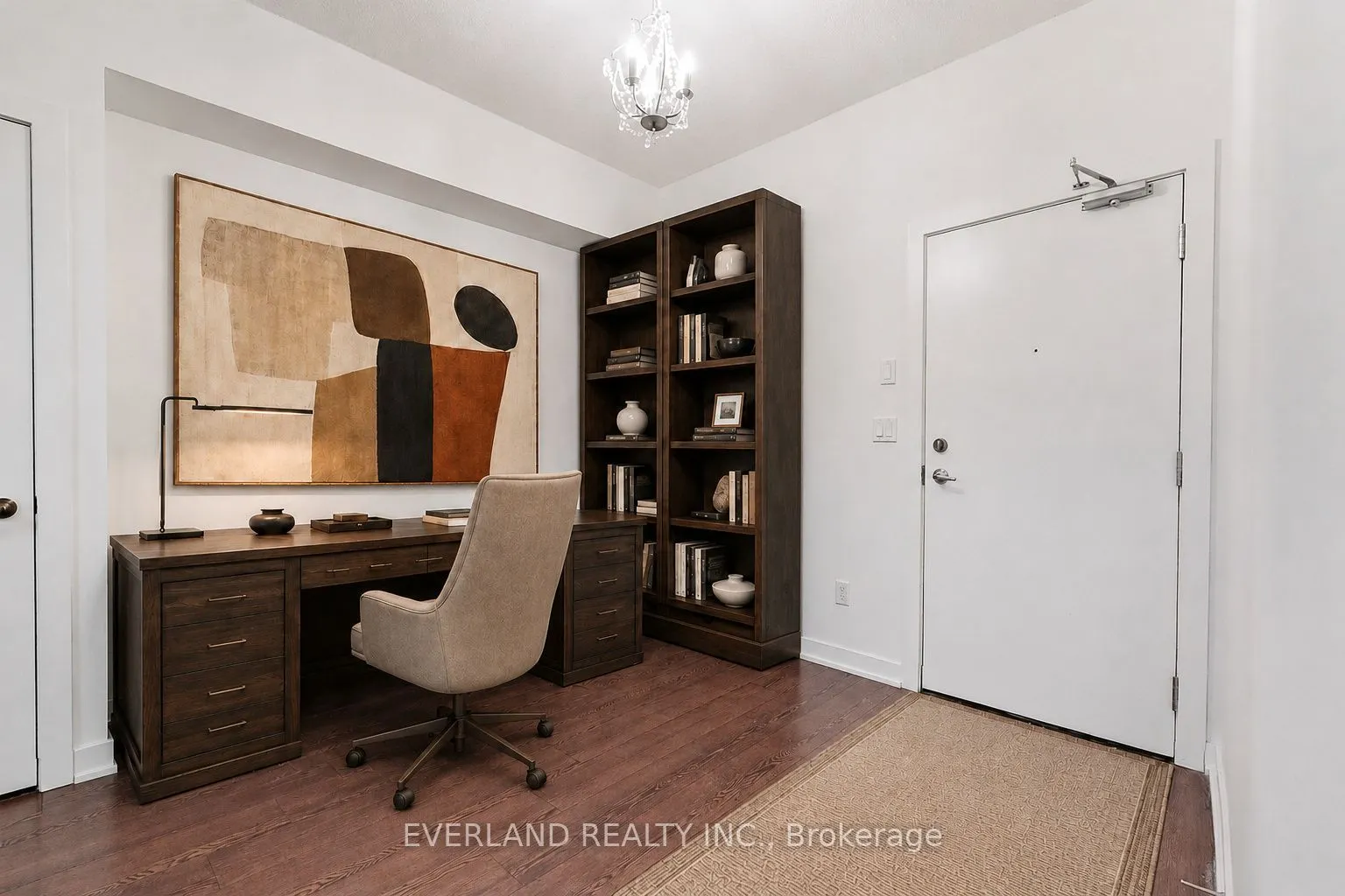 20 Bruyeres Mews #201