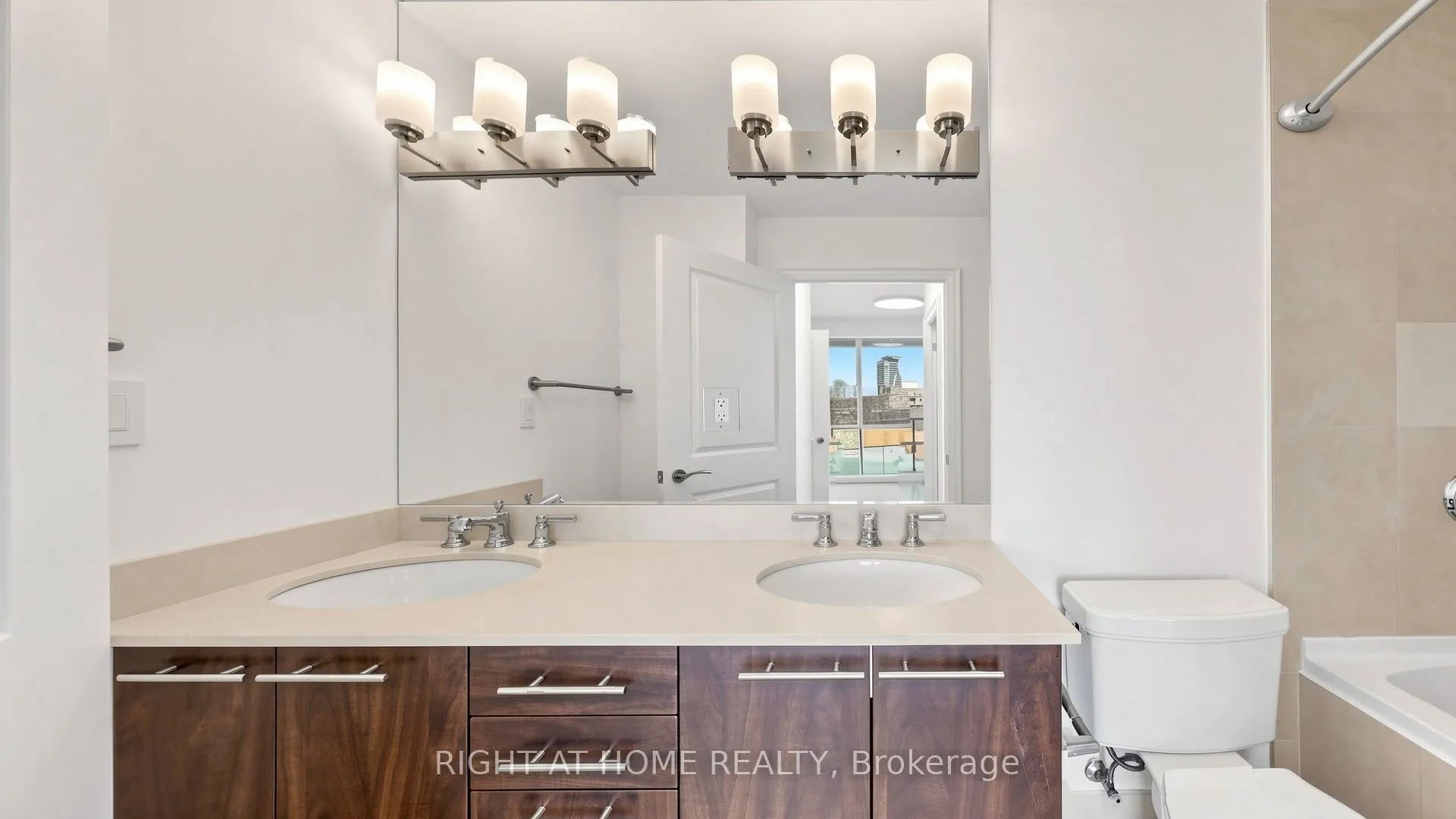 1 Bedford Road #422
