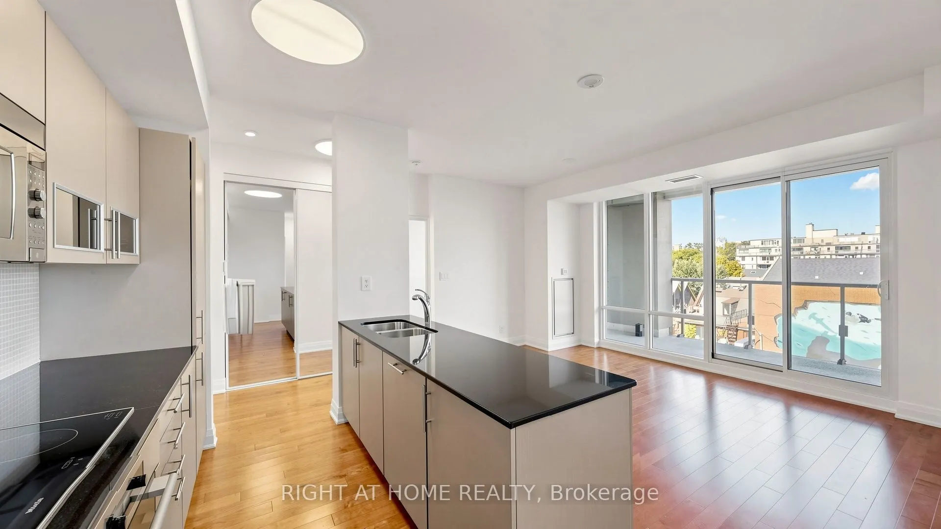 1 Bedford Road #422