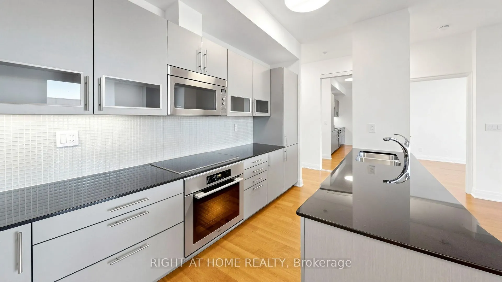 1 Bedford Road #422