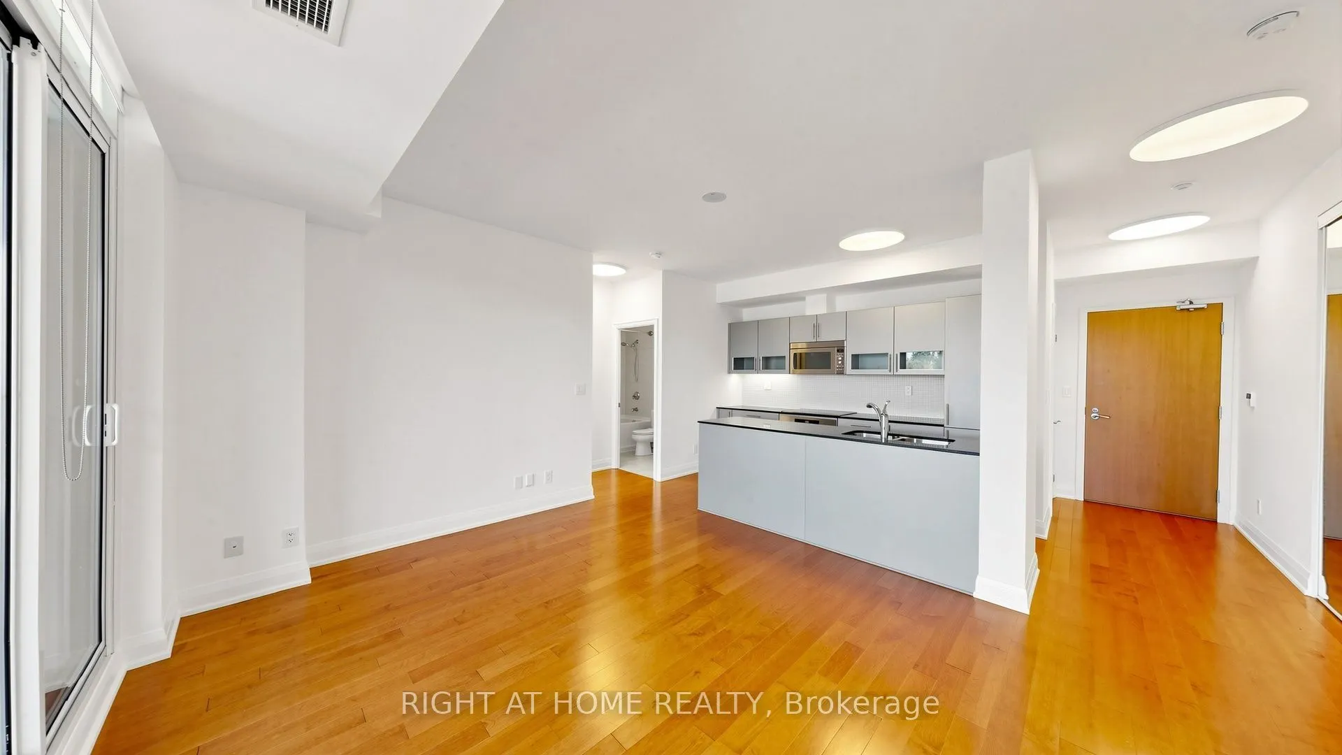 1 Bedford Road #422