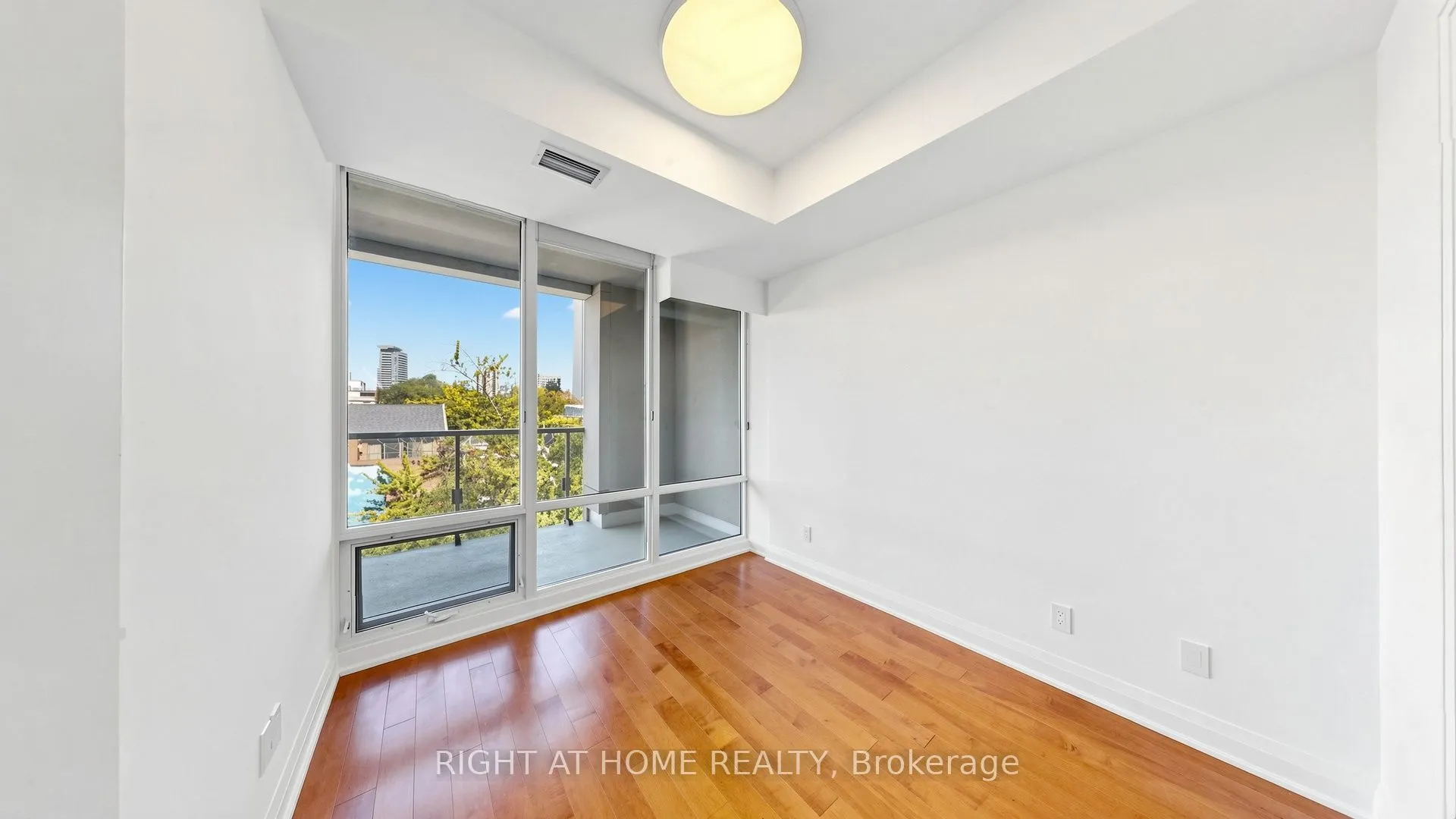 1 Bedford Road #422