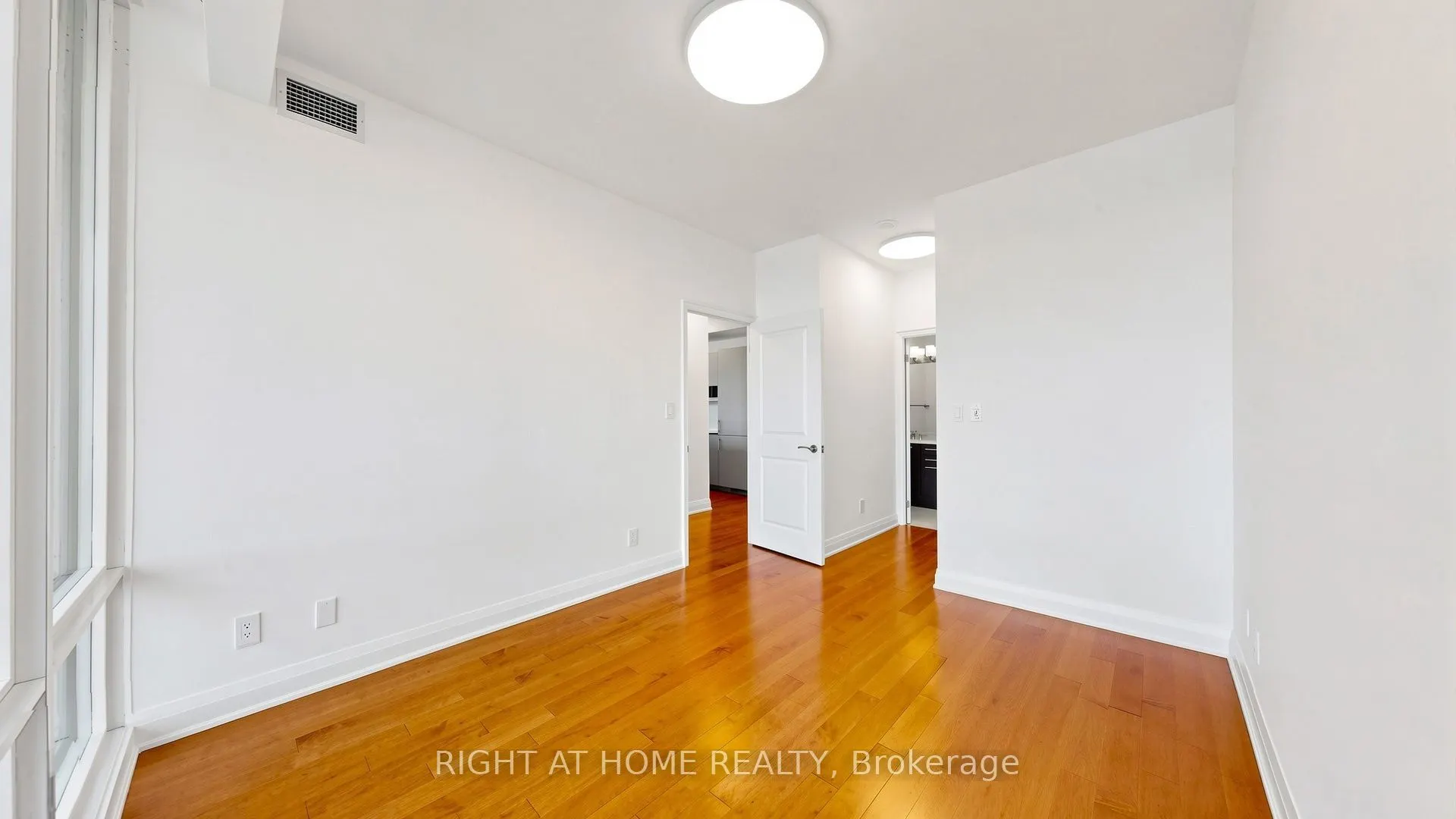 1 Bedford Road #422