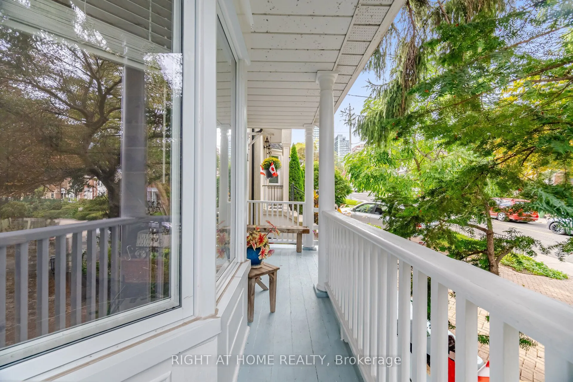 219 Broadway Avenue