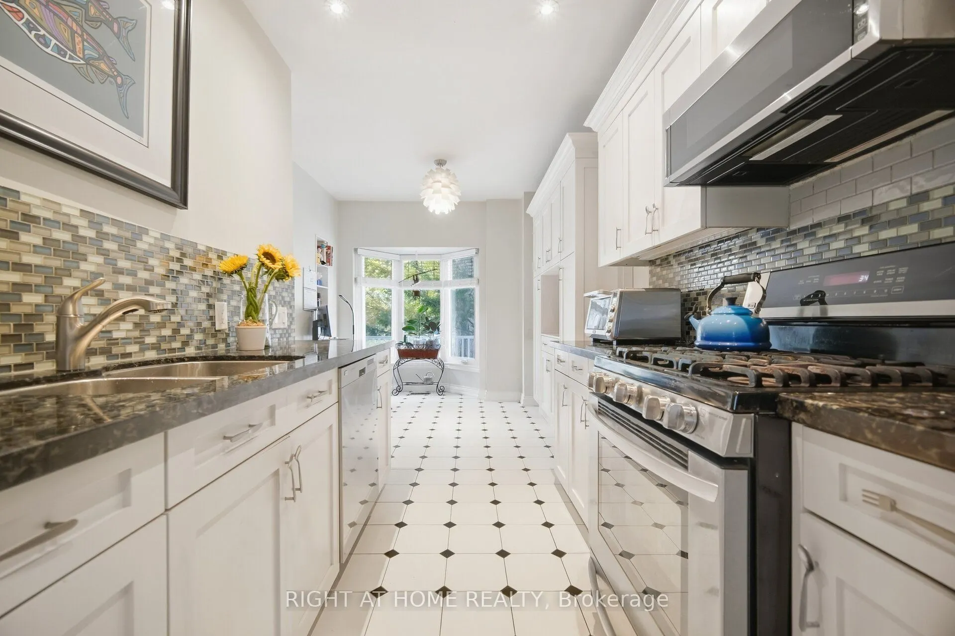 219 Broadway Avenue