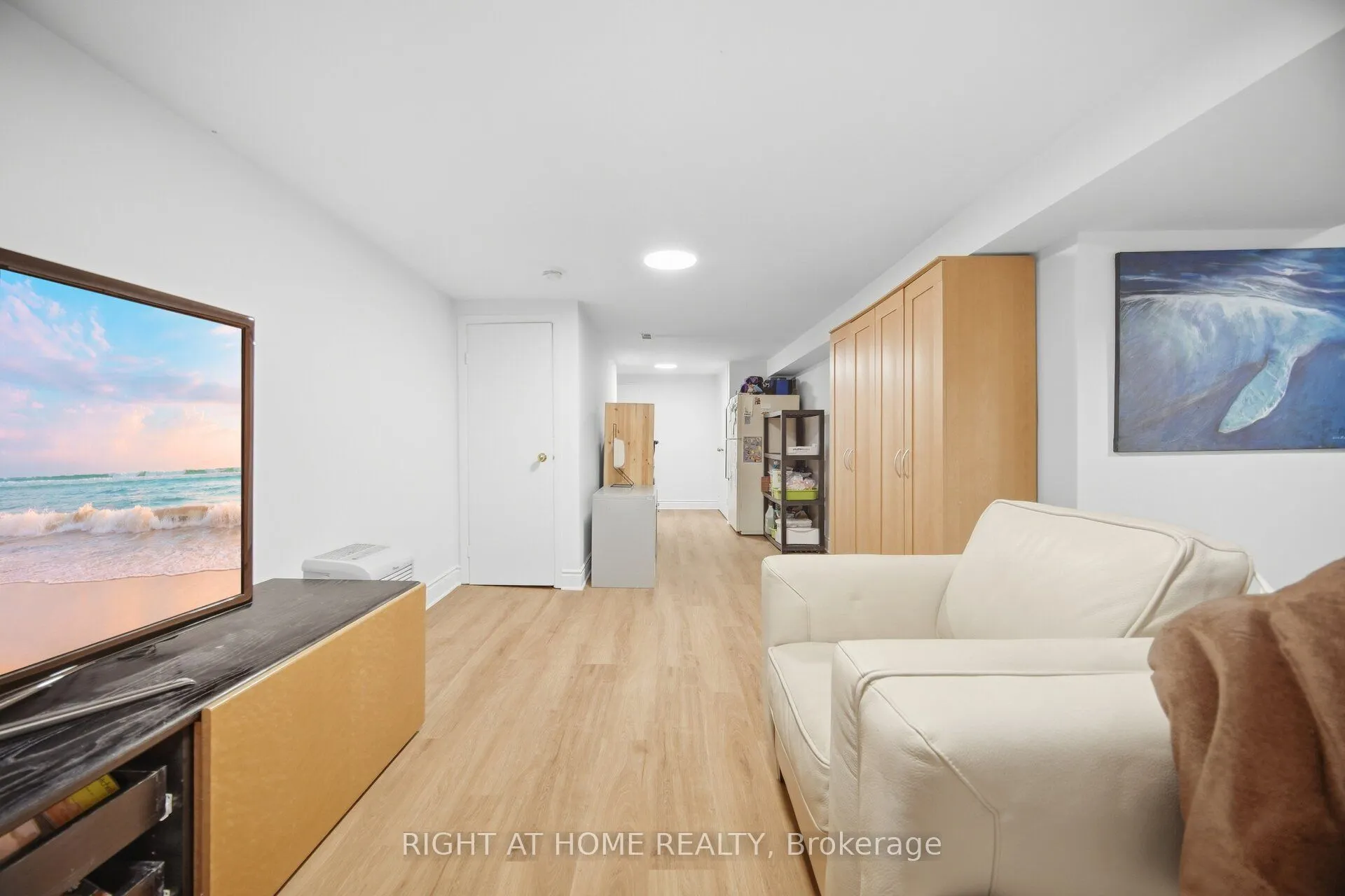 219 Broadway Avenue
