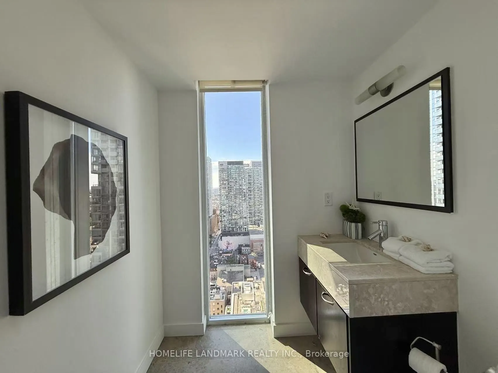 126 Simcoe Street #3303