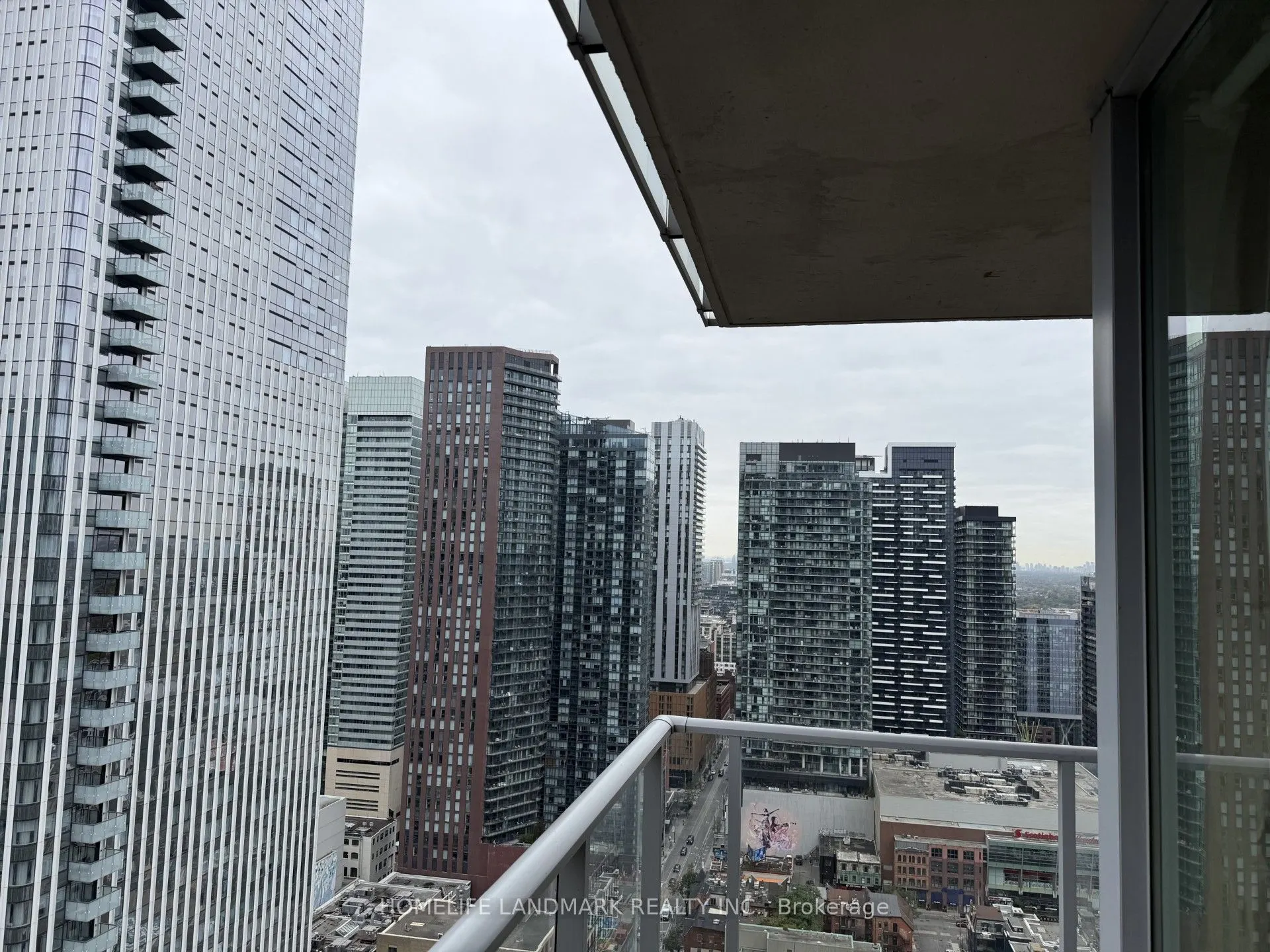126 Simcoe Street #3303