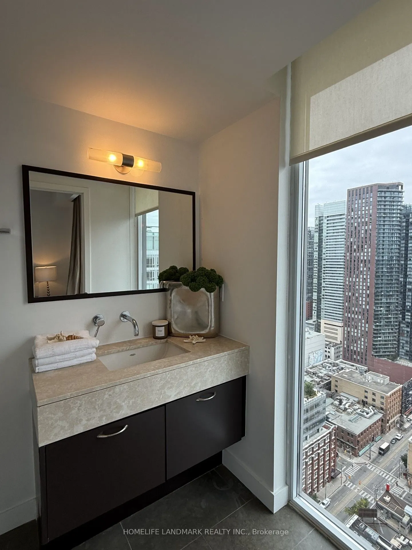 126 Simcoe Street #3303