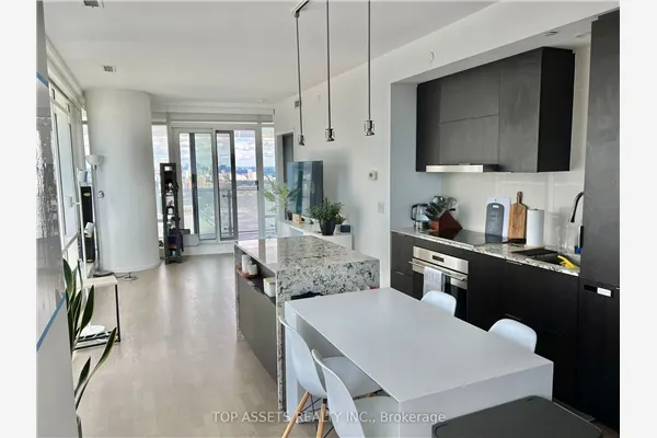 1 Bloor Street E #4409