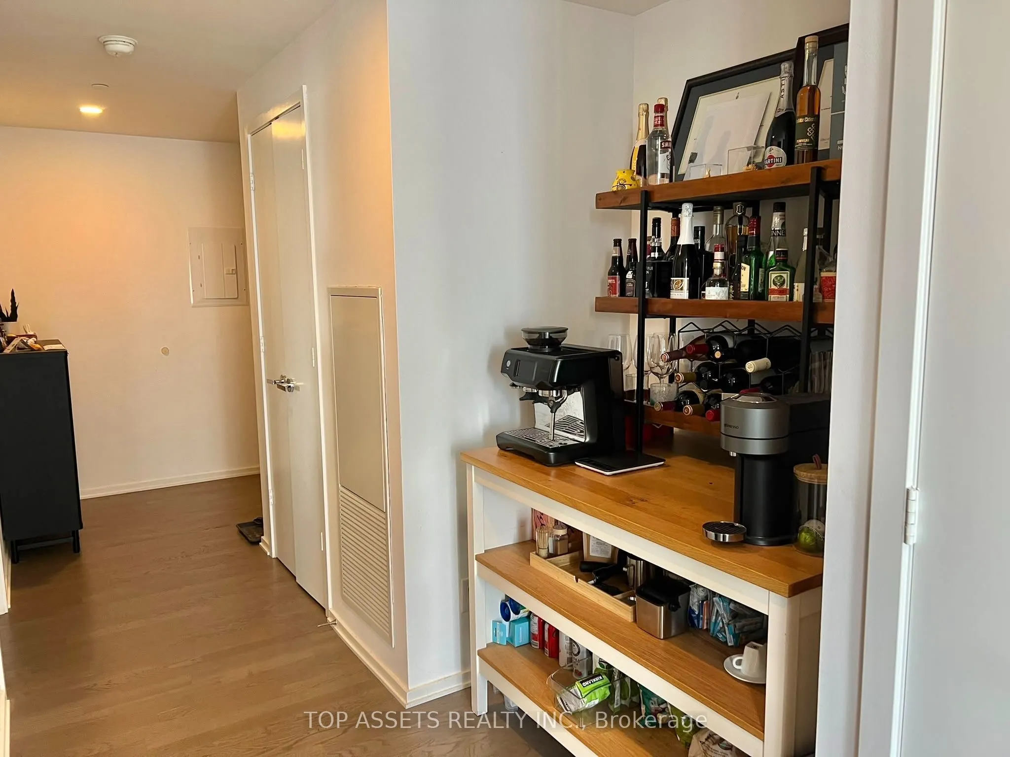 1 Bloor Street E #4409