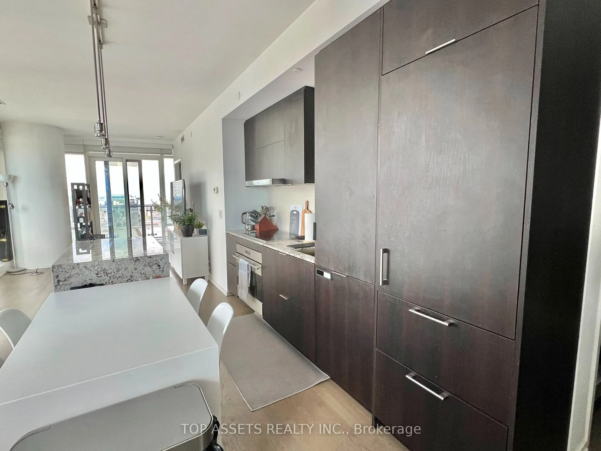 1 Bloor Street E #4409