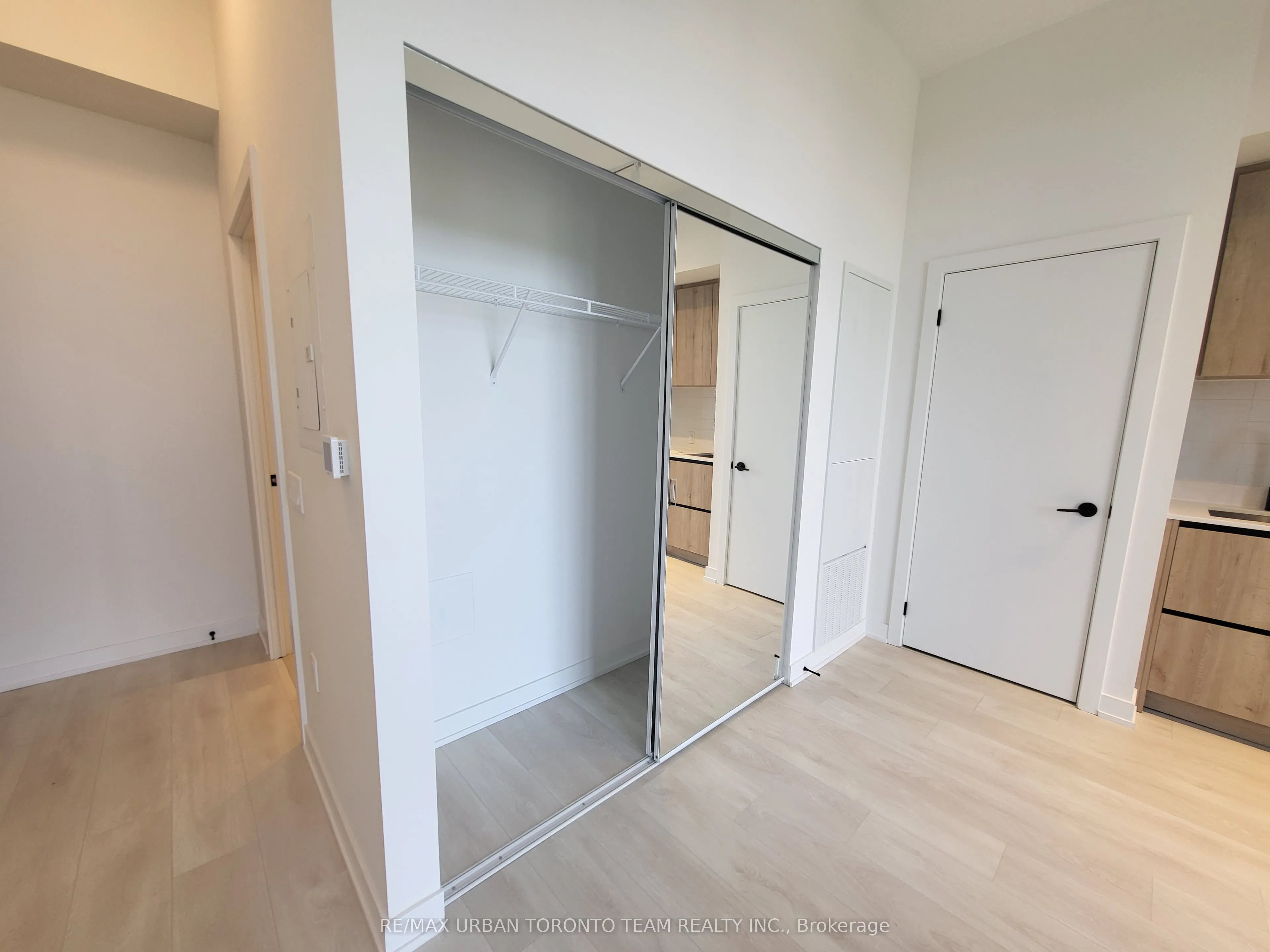 117 Broadway Avenue #UPH-01 (3901)