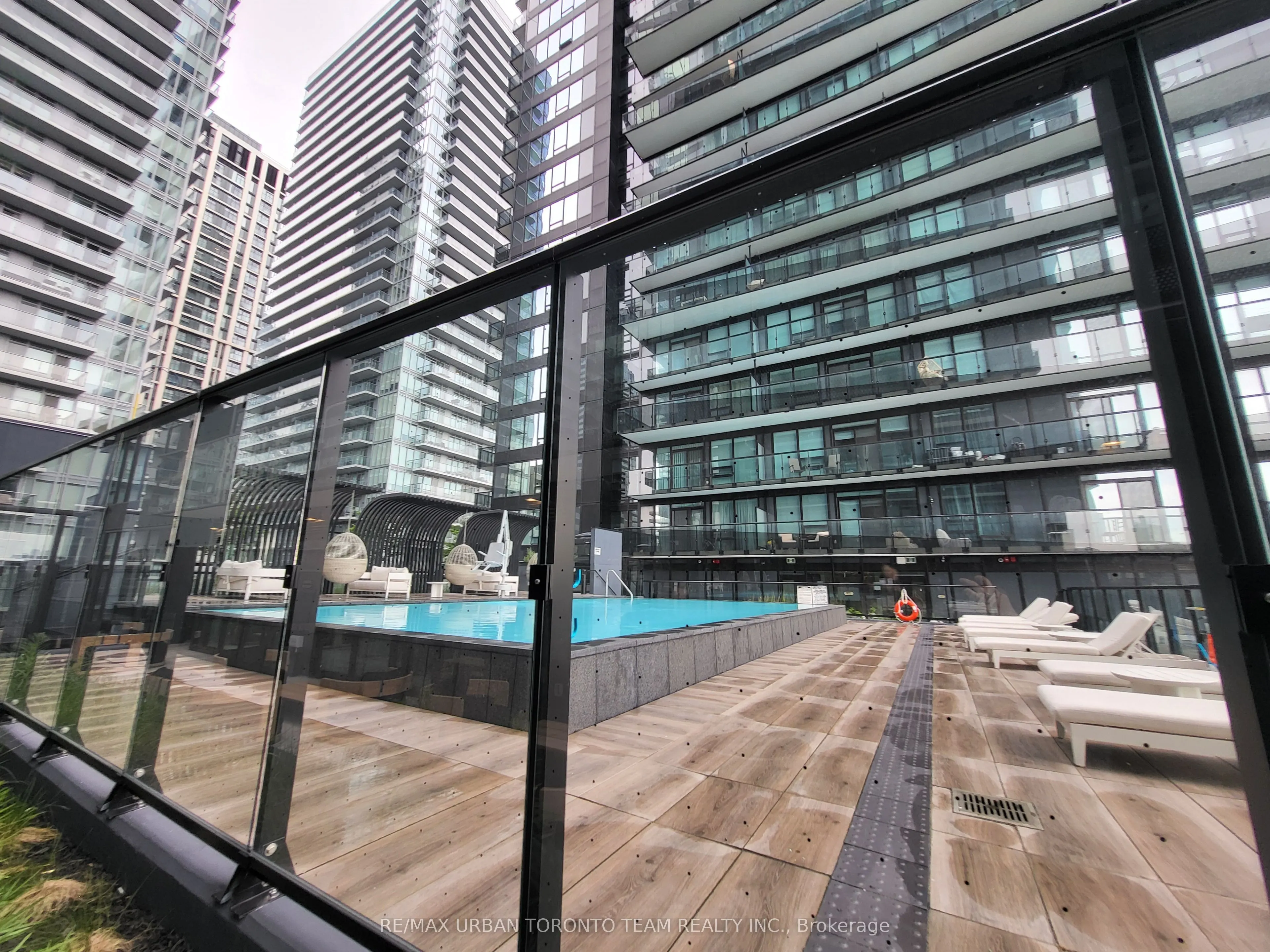 117 Broadway Avenue #UPH-01 (3901)