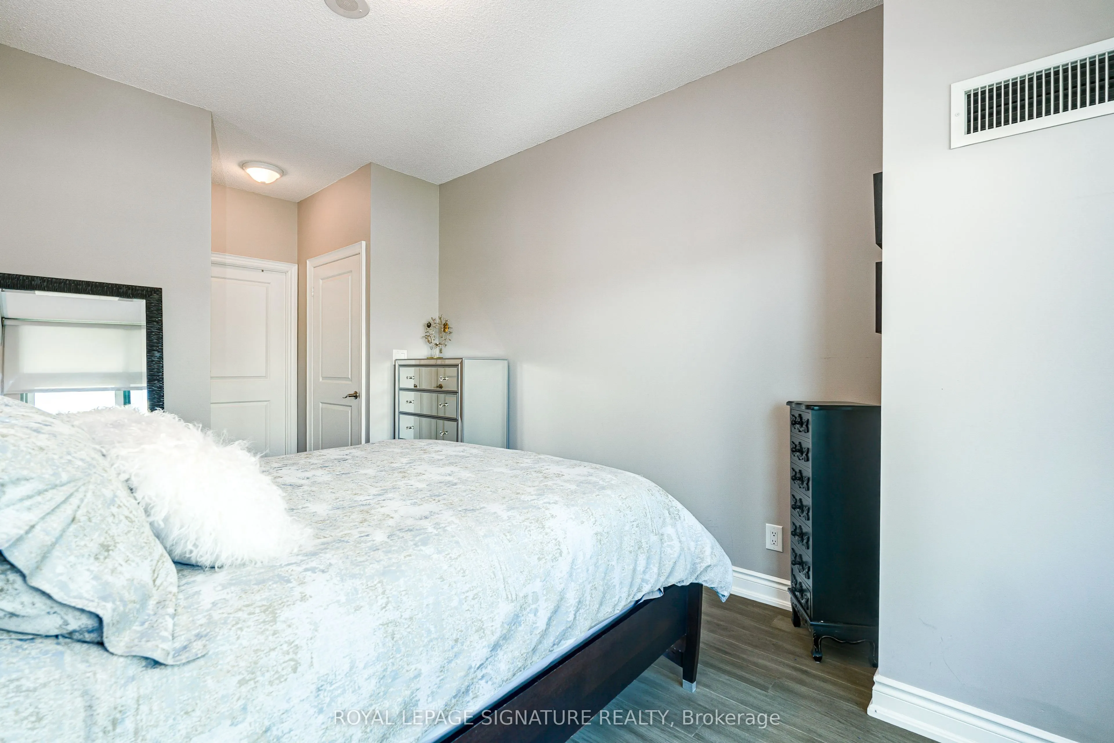 20 Bloorview Place #316