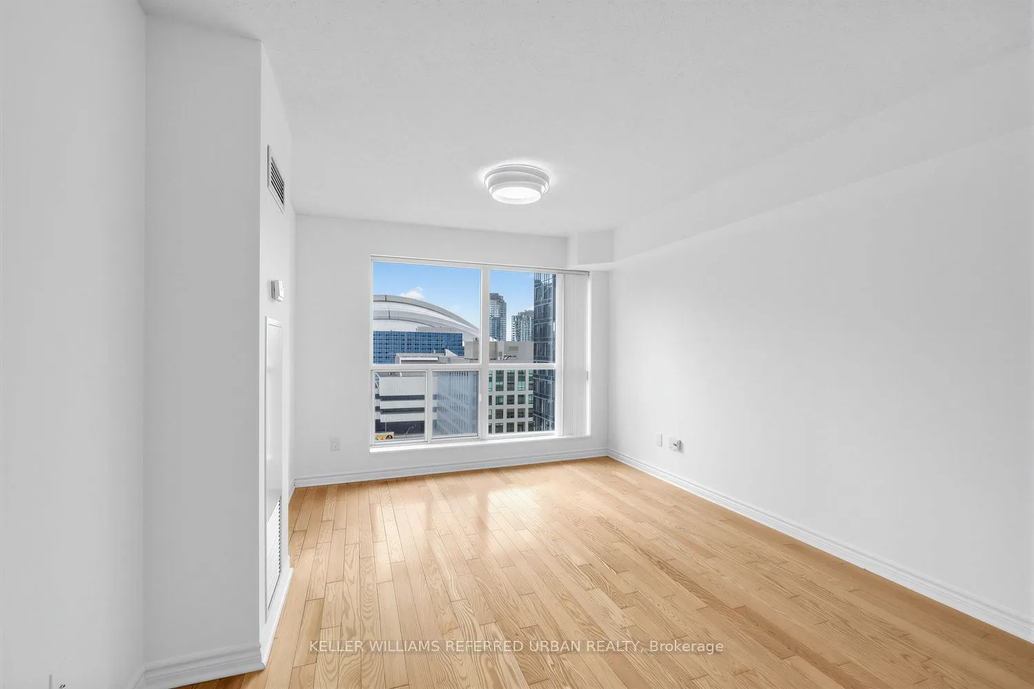 250 Wellington Street W #1436